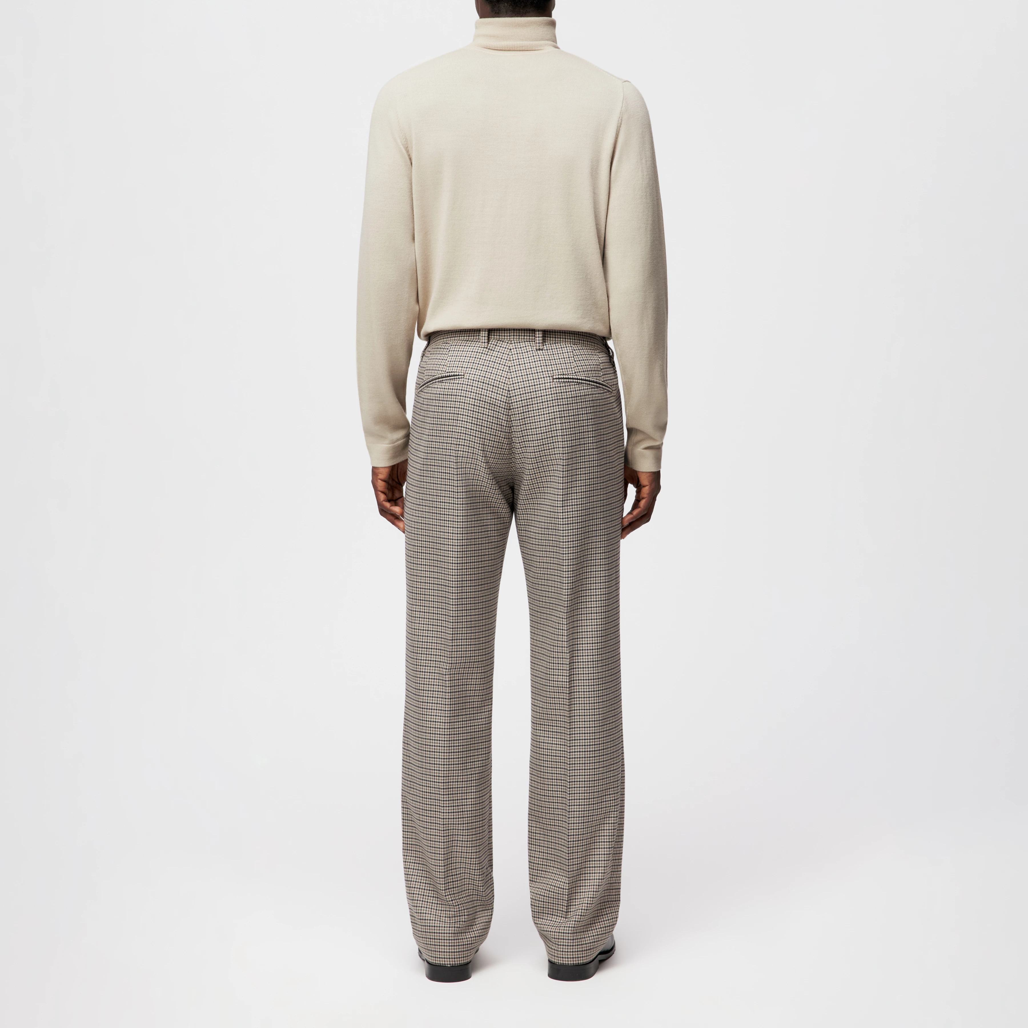 LEEK - Relaxed Fit Bundfaltenhose in Viskose-Mix - Herren - braun - Rückansicht