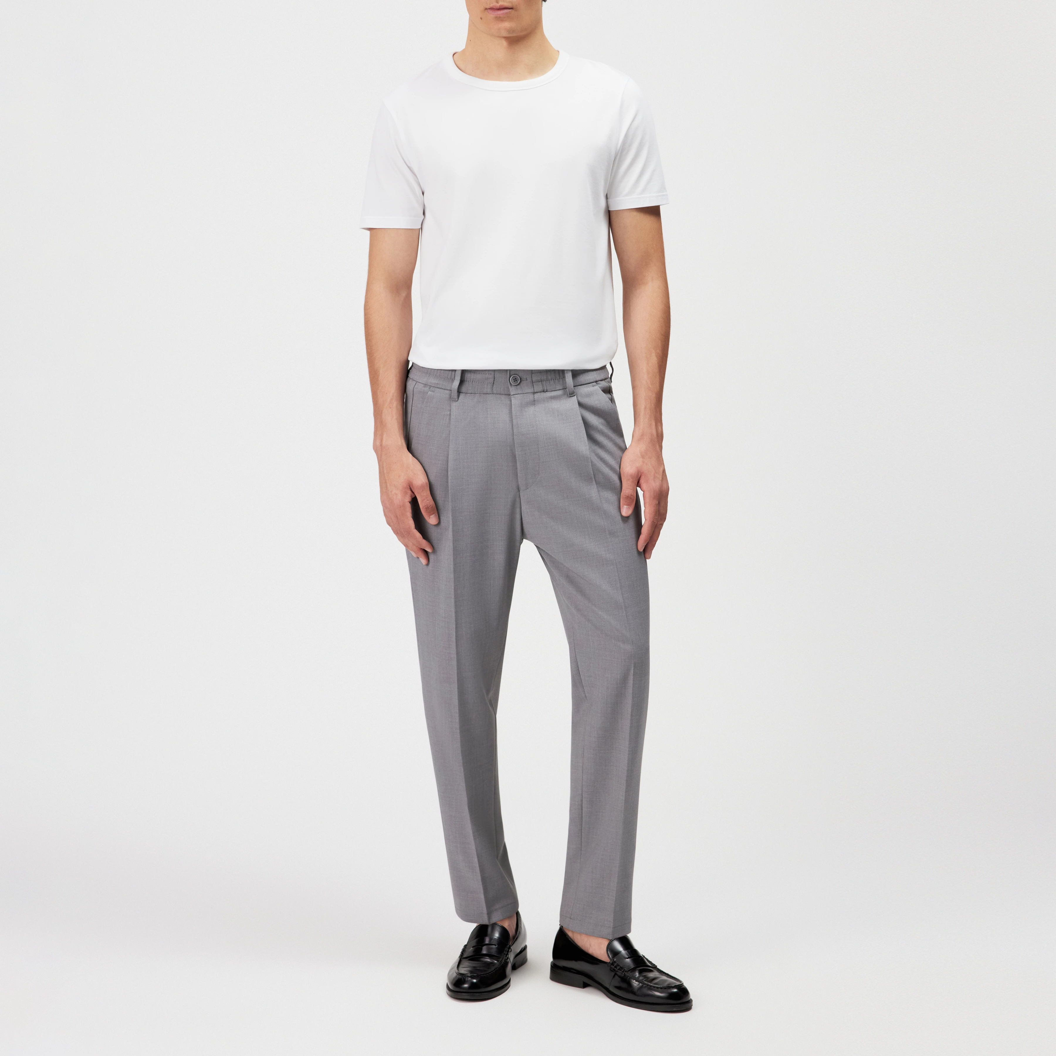 CHASY - Casual trousers with pleats in gabardine - men - grey - Ganzkörper-Frontansicht