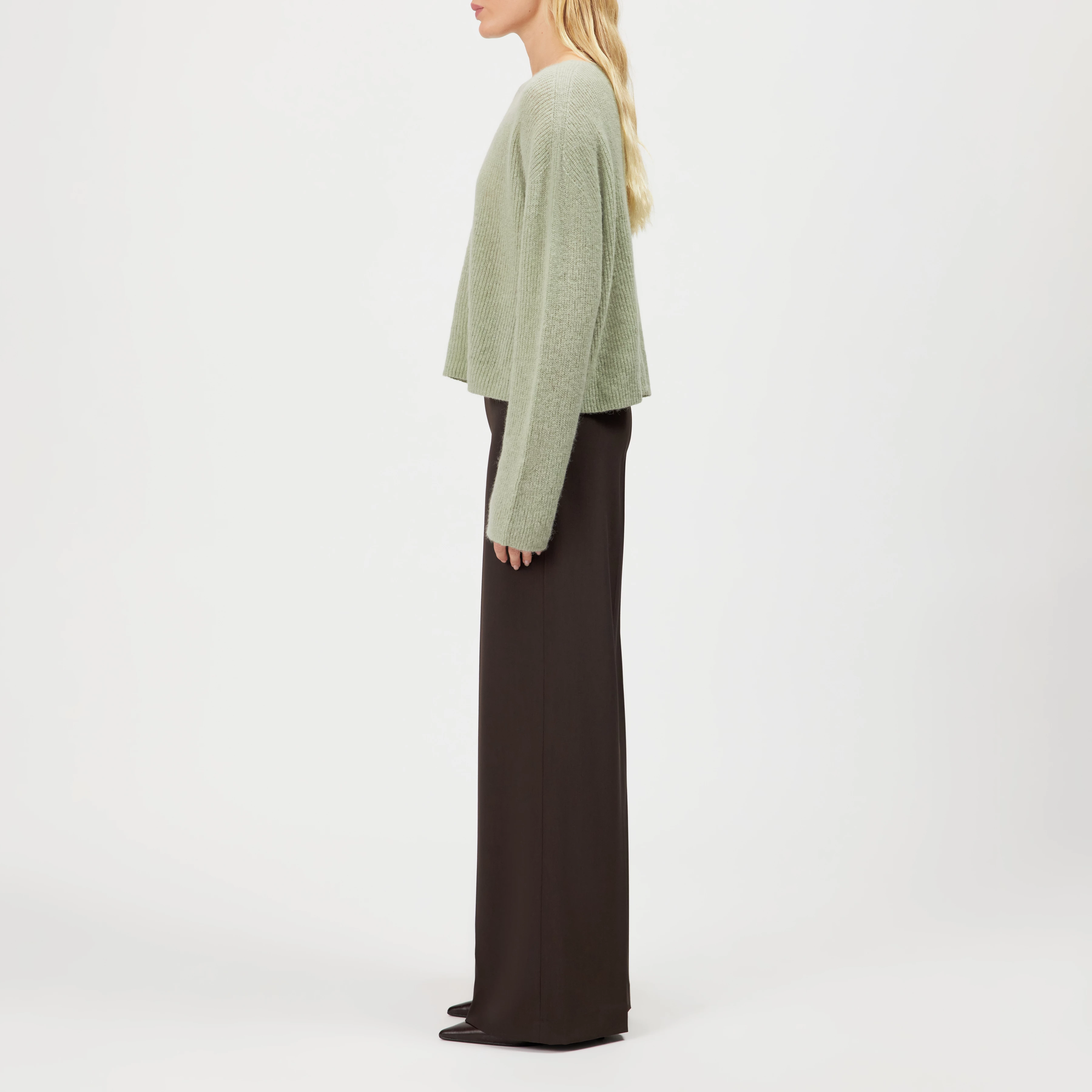 IMENY - Short Suri Alpaca blend jumper - women - green - Seitenansicht