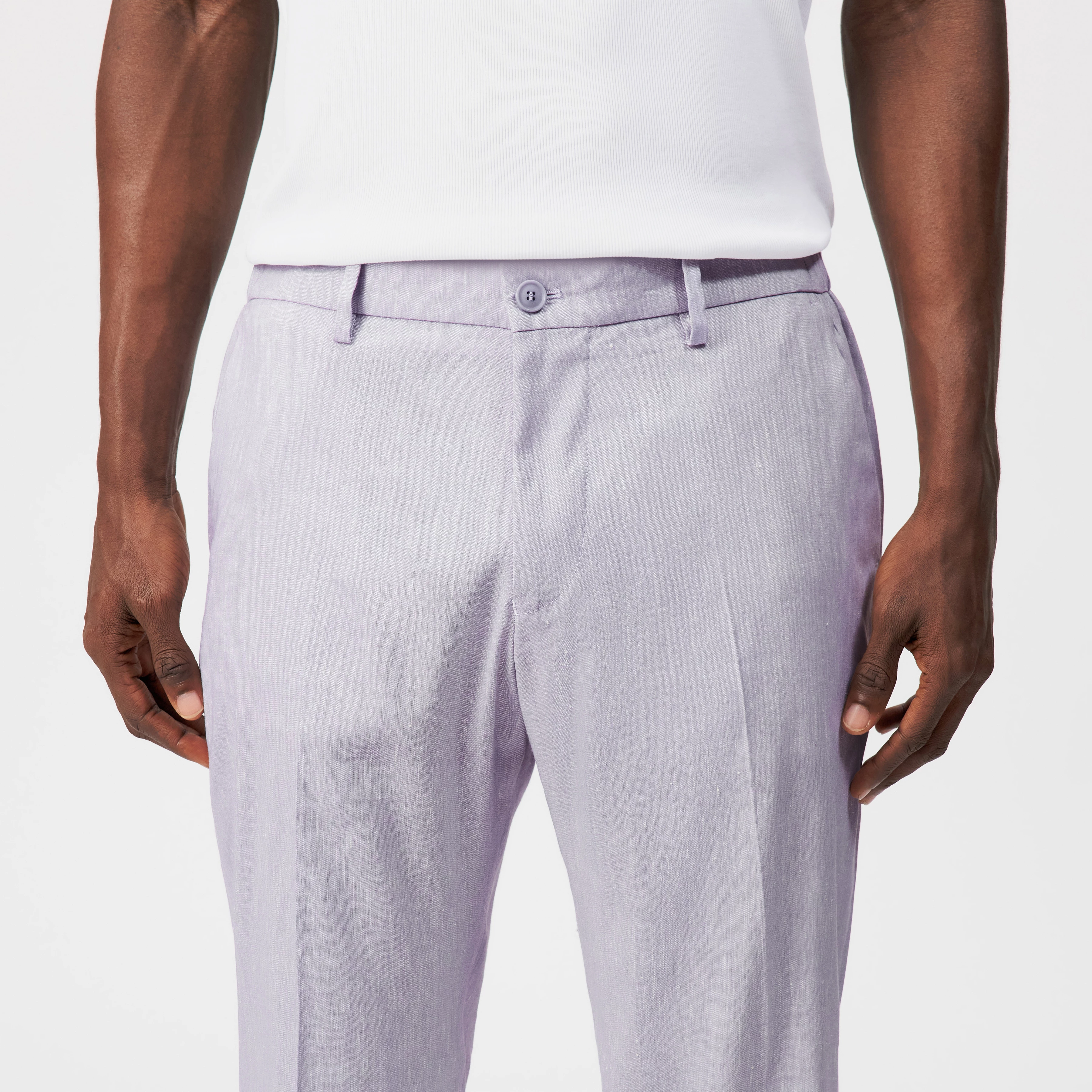 AJEND_RGLR - Gekonfekteerde broek in linnenmix - heren - purper - Detailansicht am Model