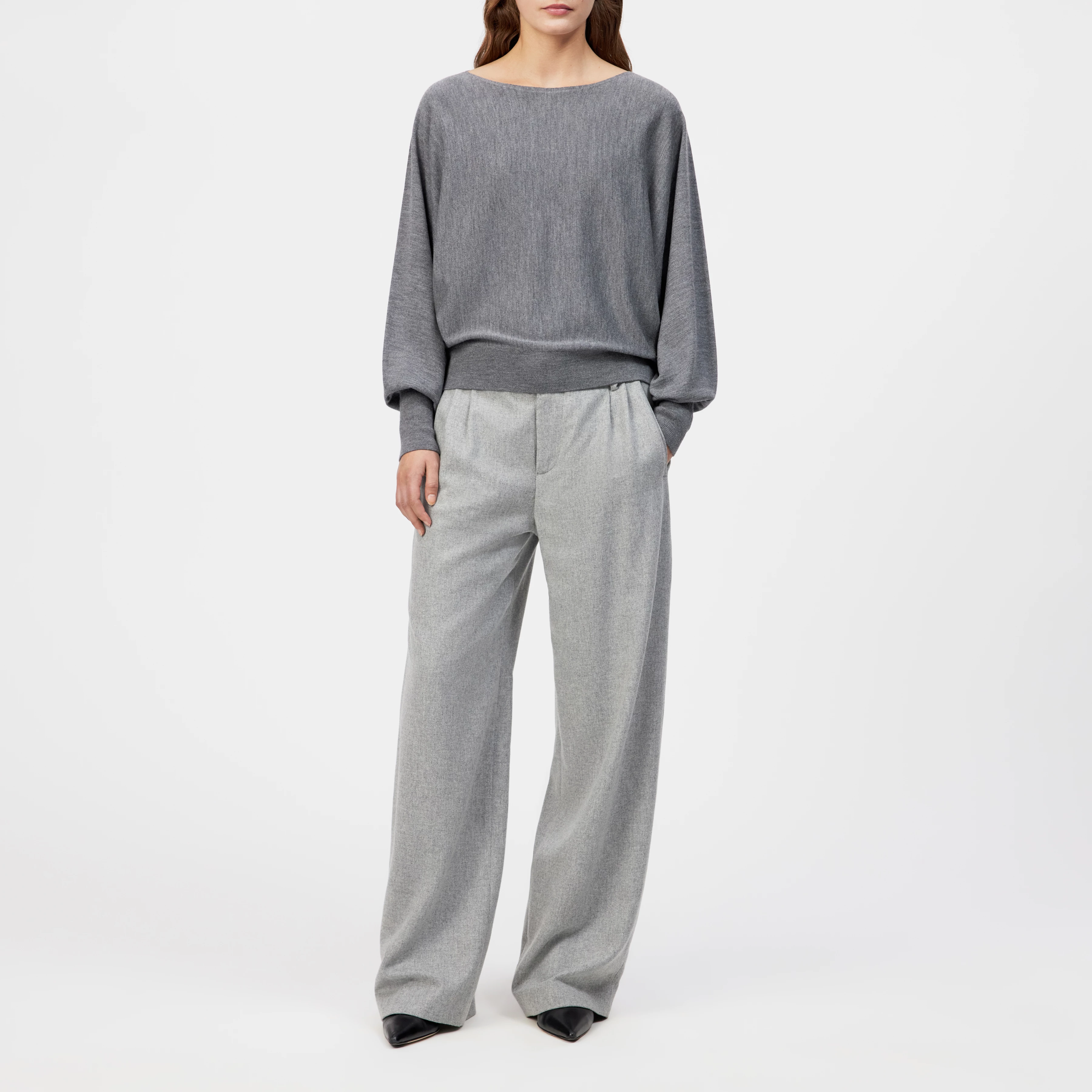 GERLINA - Cropped jumper in 100% merino wool - women - grey - Ganzkörper-Frontansicht