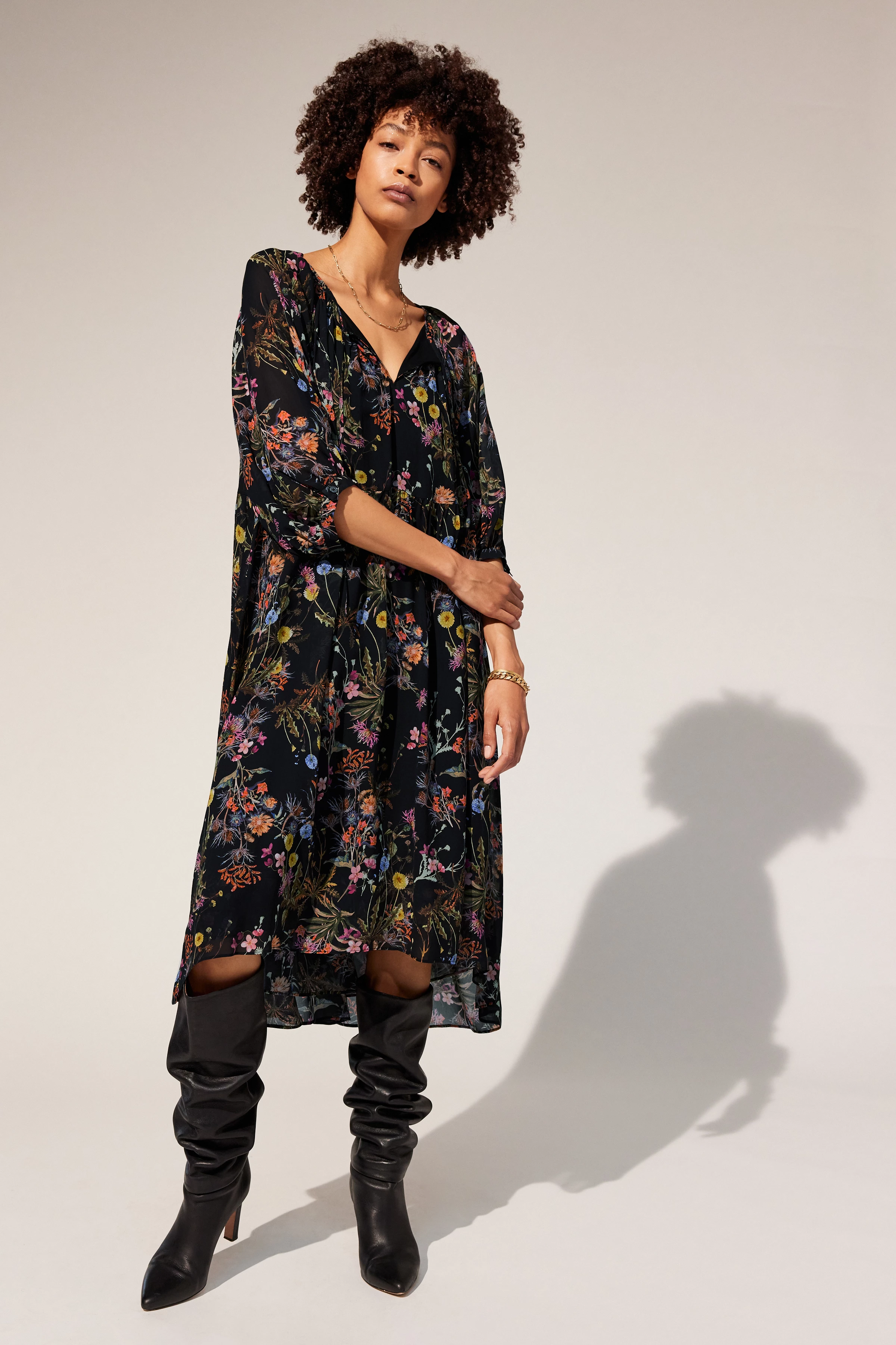 JOYEE - Midi dress with V-neck - women - black - Frontansicht