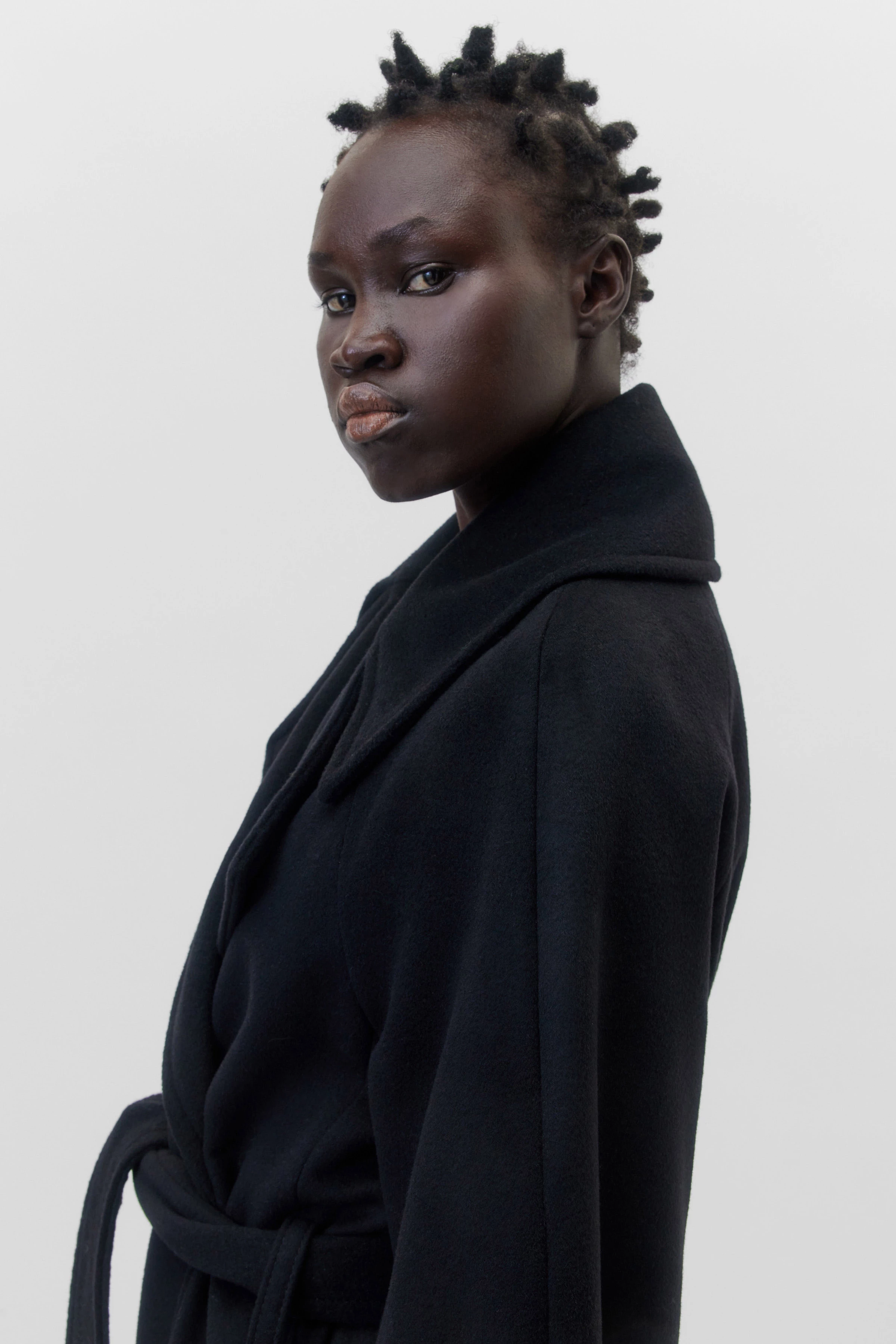 ALPERTON_2 - coat in cashmere blend - women - black - Seitenansicht