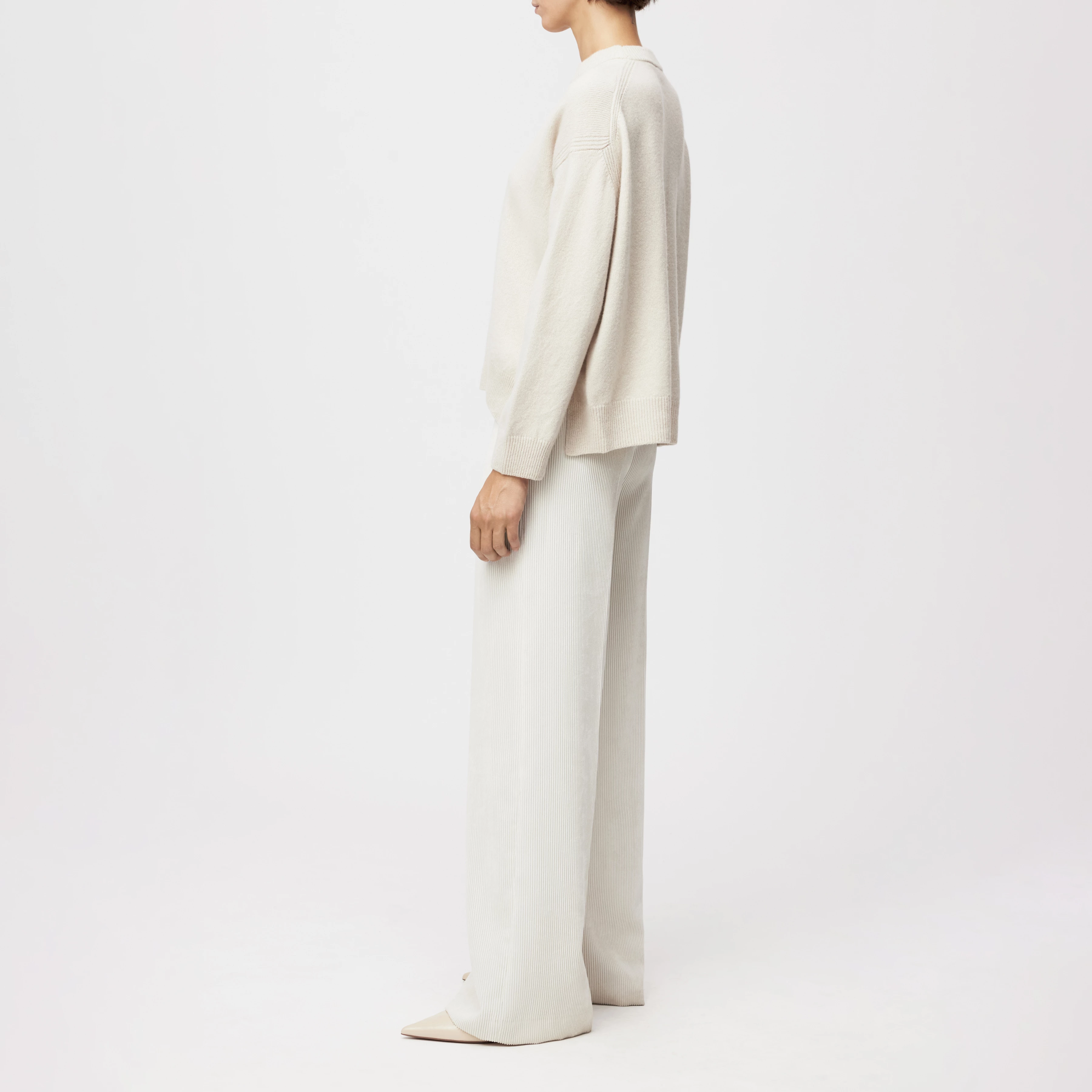 LIZIELA - Rundhalspullover in Schurwolle - Damen - beige - Seitenansicht