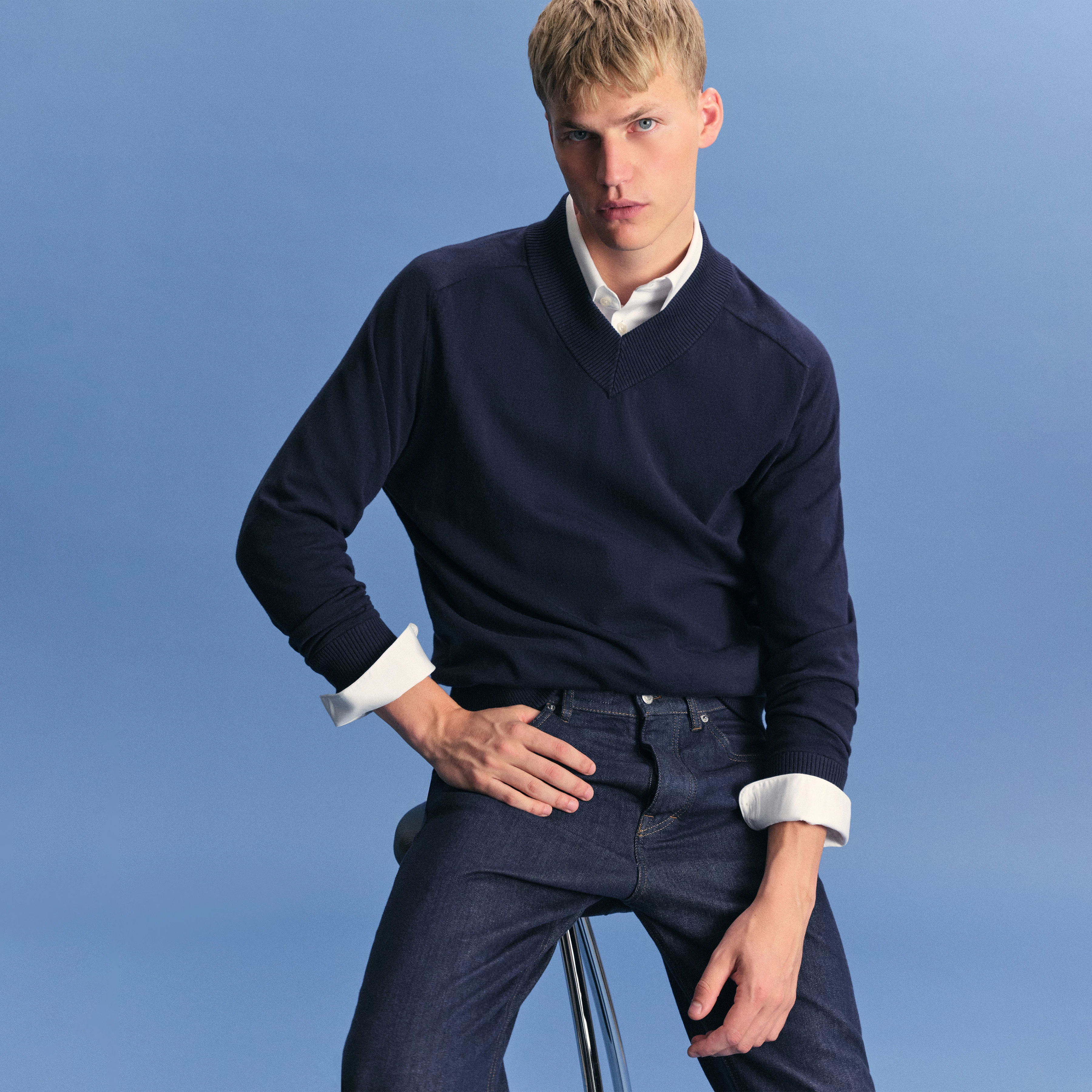 NUMIR - V-Neck Strickpullover in Baumwoll-Mix - Herren - blau