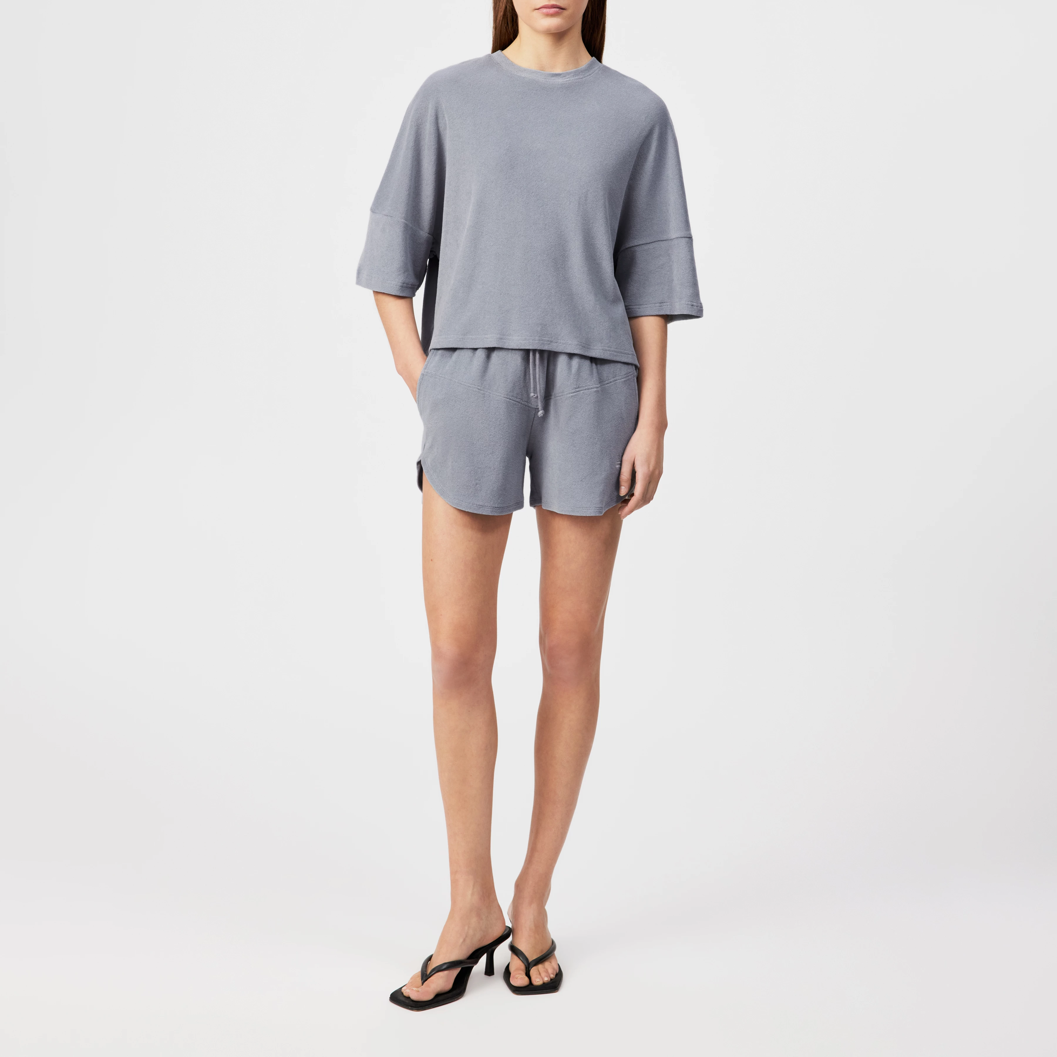 SAHA_P4 - Jersey shorts in soft cotton terry - women - blue - Ganzkörper-Frontansicht