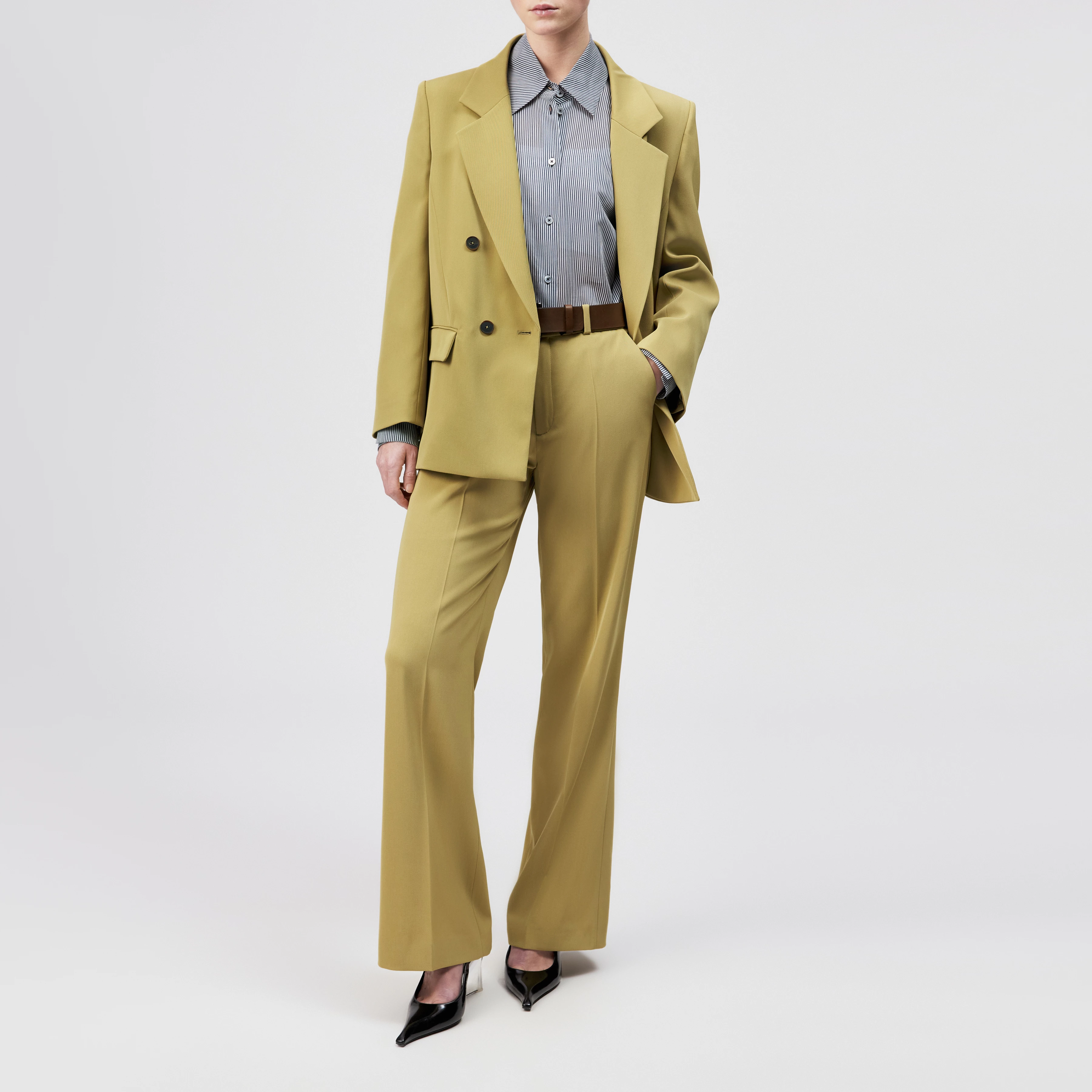 ARGUE - Techno-twill flared trousers - women - brown - Ganzkörper-Frontansicht