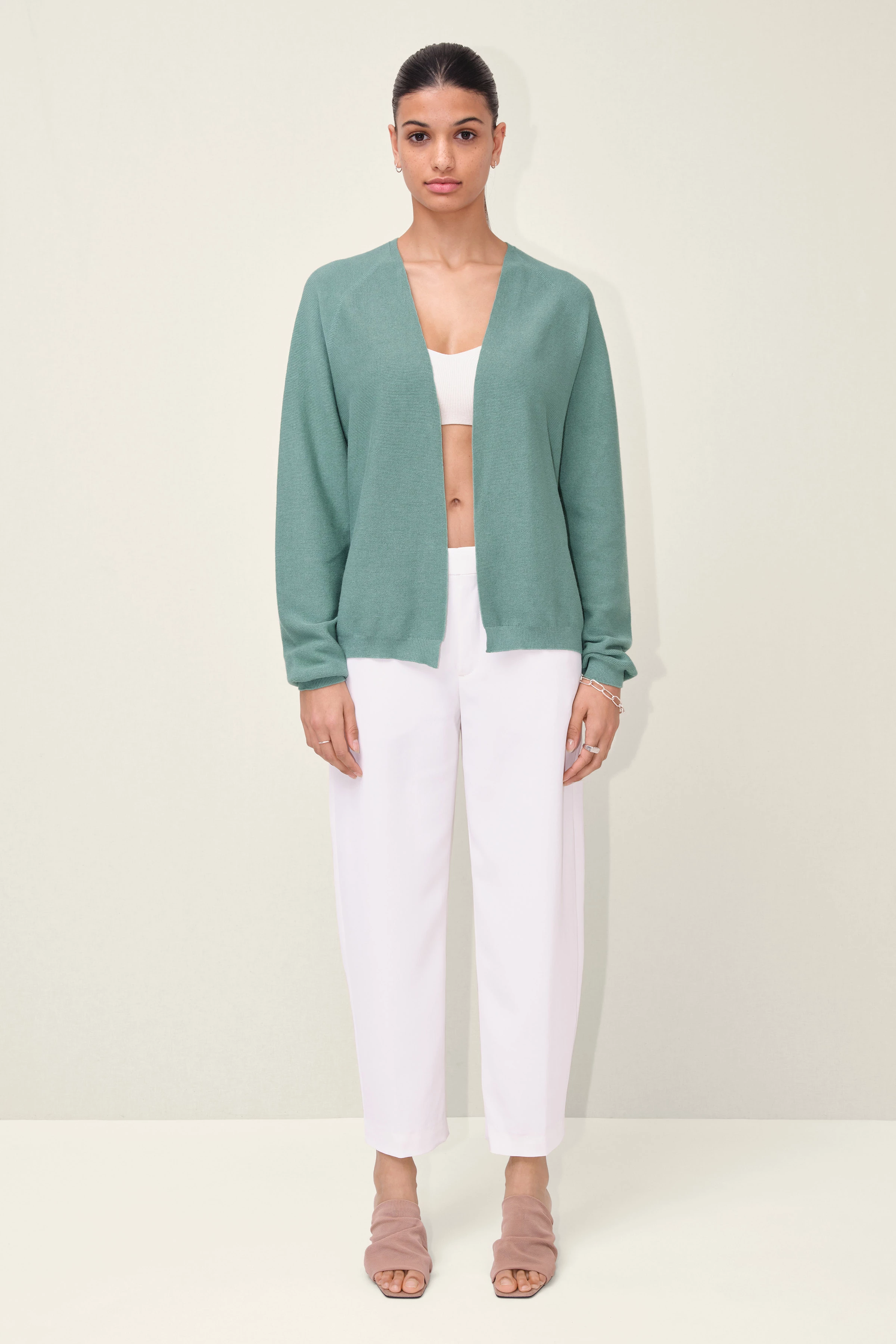 MANUMY - cardigan in cotton-cashmere mix - women - green - Ganzkörper-Frontansicht