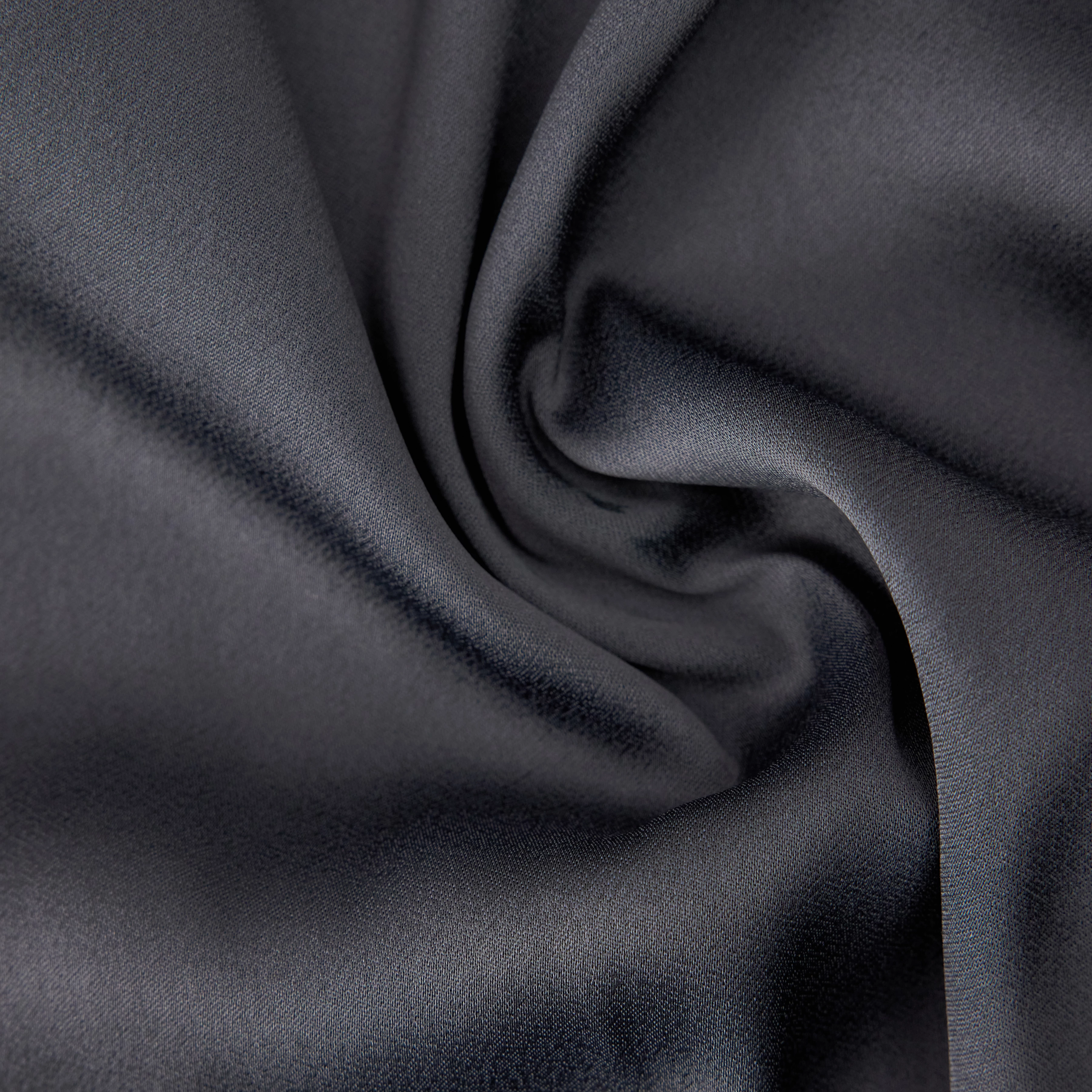 AMABEL - Maxi Stehkragen Kleid in Satin - Damen - grau - Materialbild (B2C)