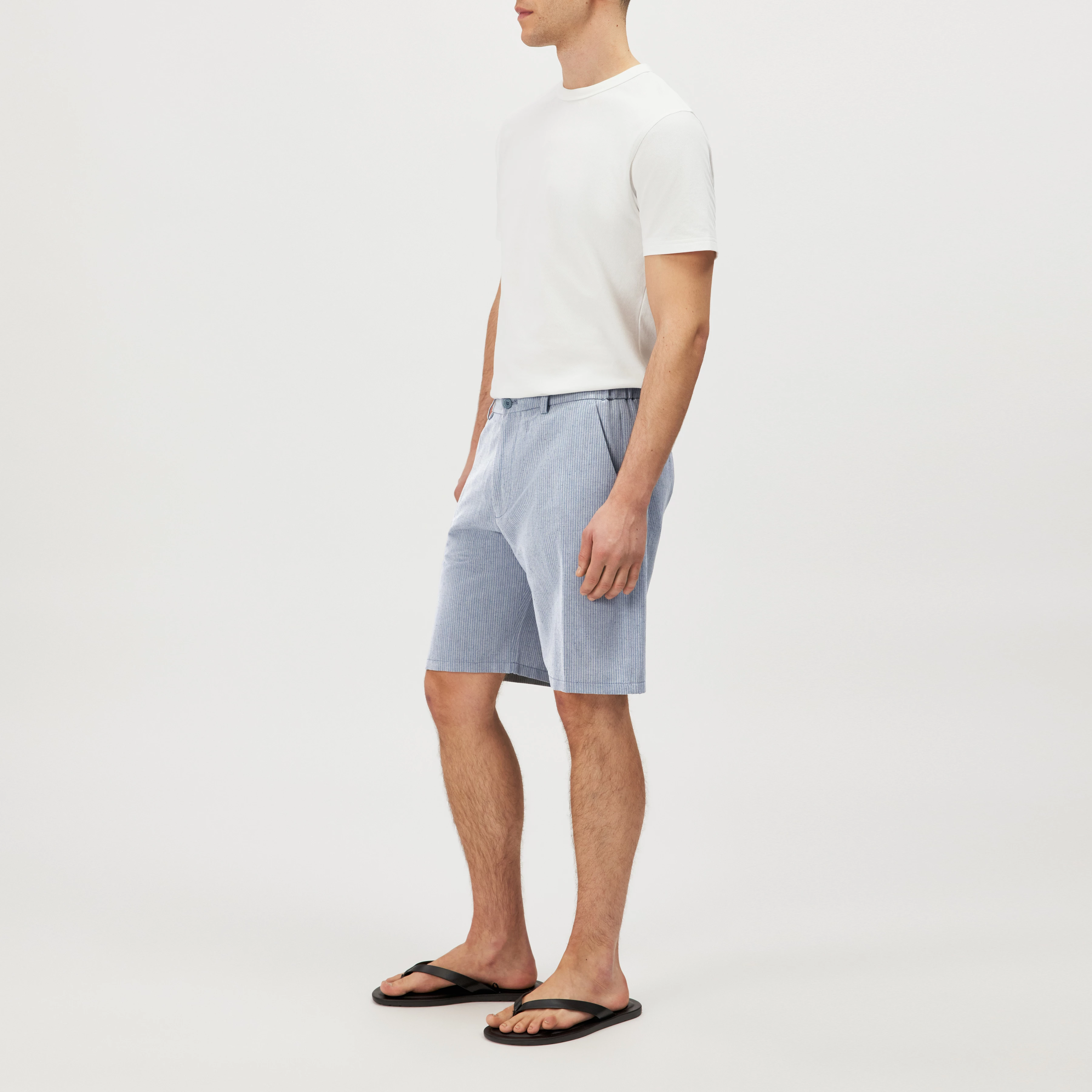 YASAN - Regular fit shorts in linen blend - men - grey - Seitenansicht