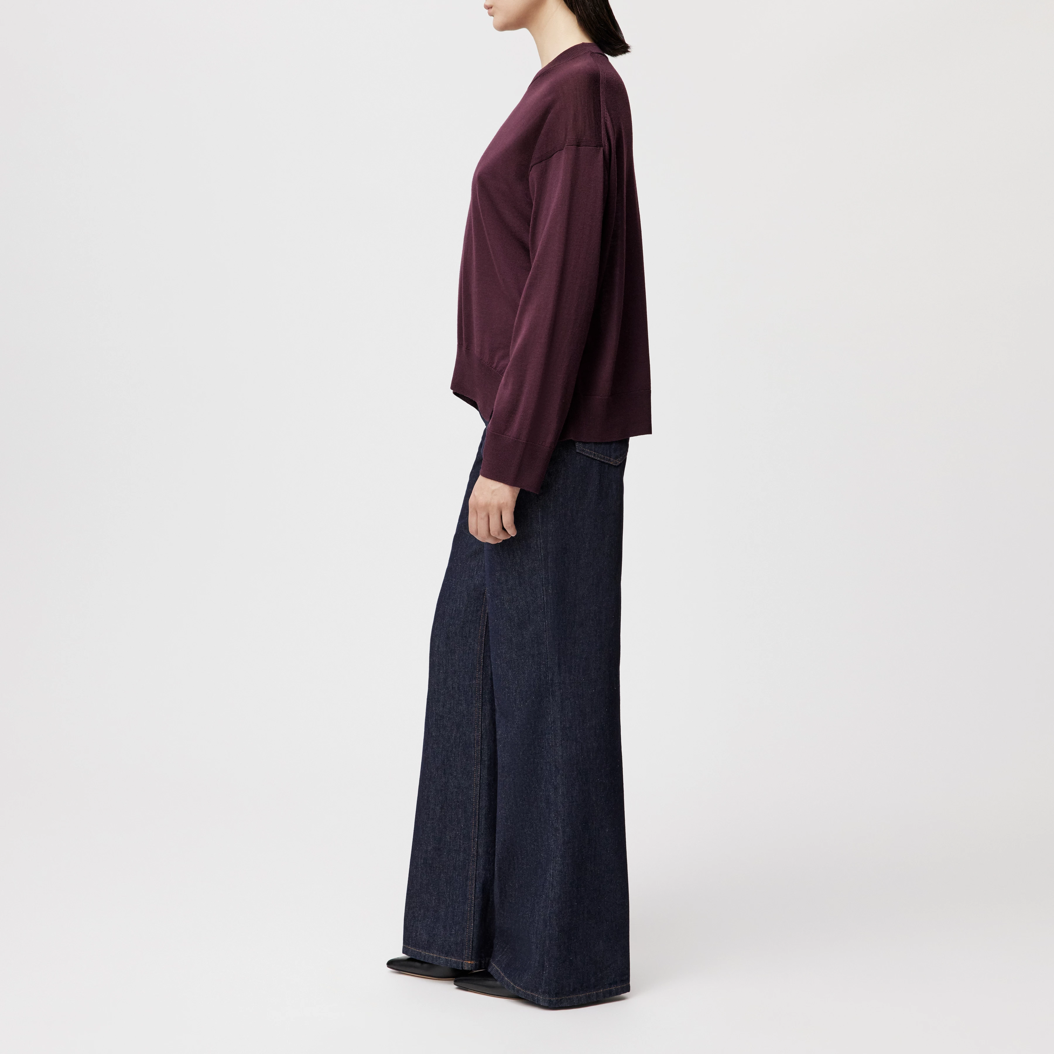 LIZIELA - Pull à col rond en laine mérinos fine - women - rouge - Seitenansicht