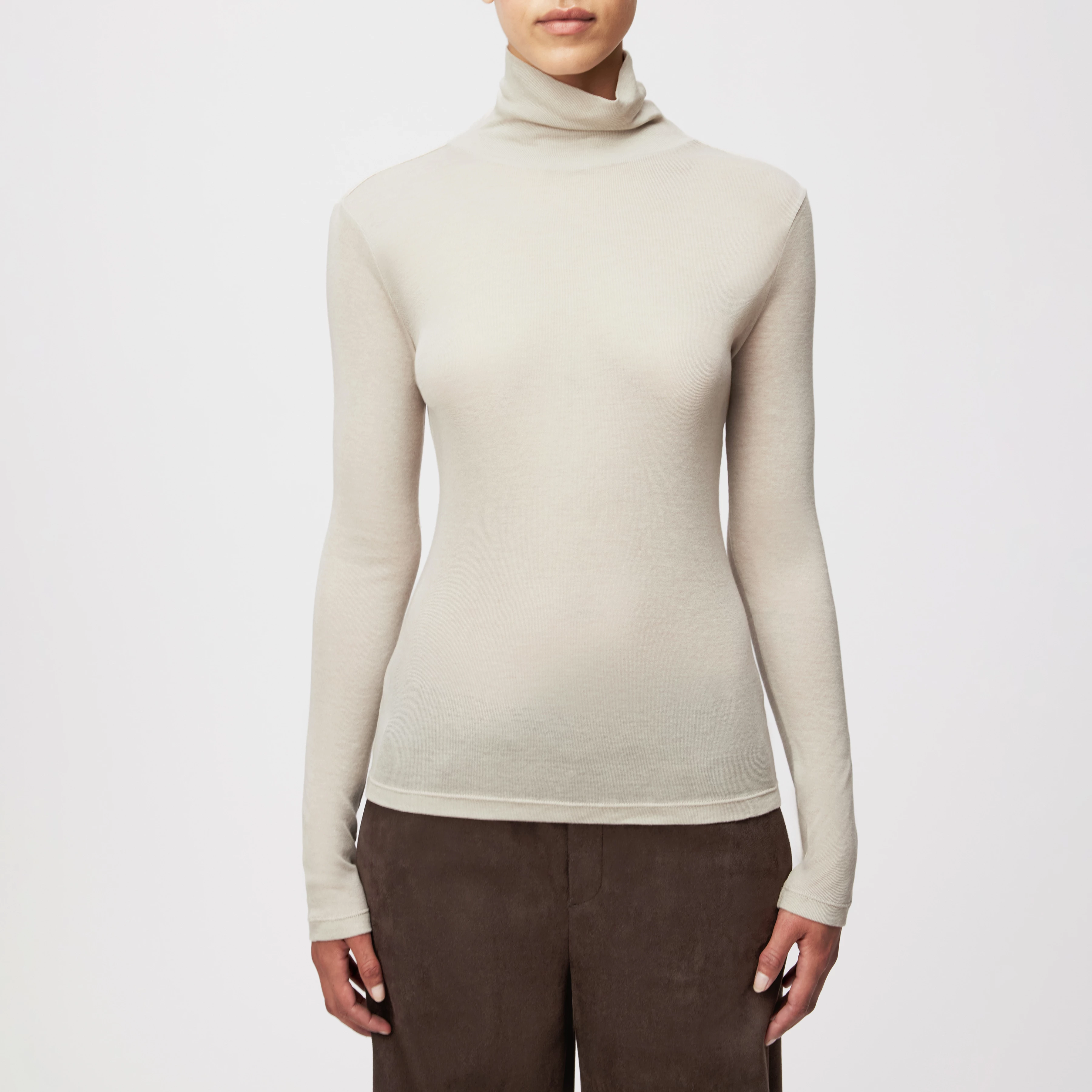 ZERAFNE - Slim-fit long-sleeved top in lyocell-wool blend - women - beige - Frontansicht