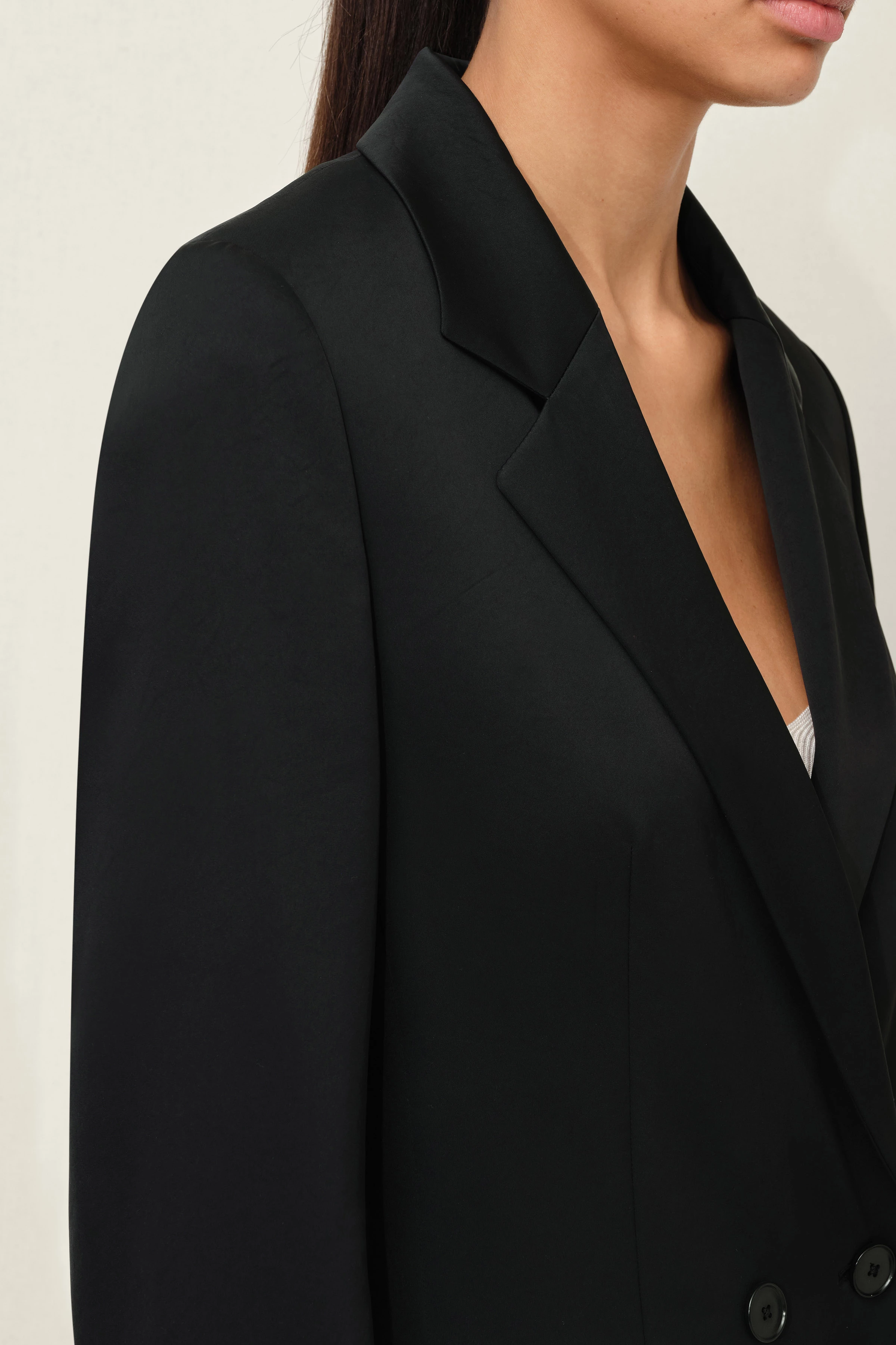 WARDLOW - Zweireihiger Blazer in Satin - Damen - schwarz - Seitenansicht