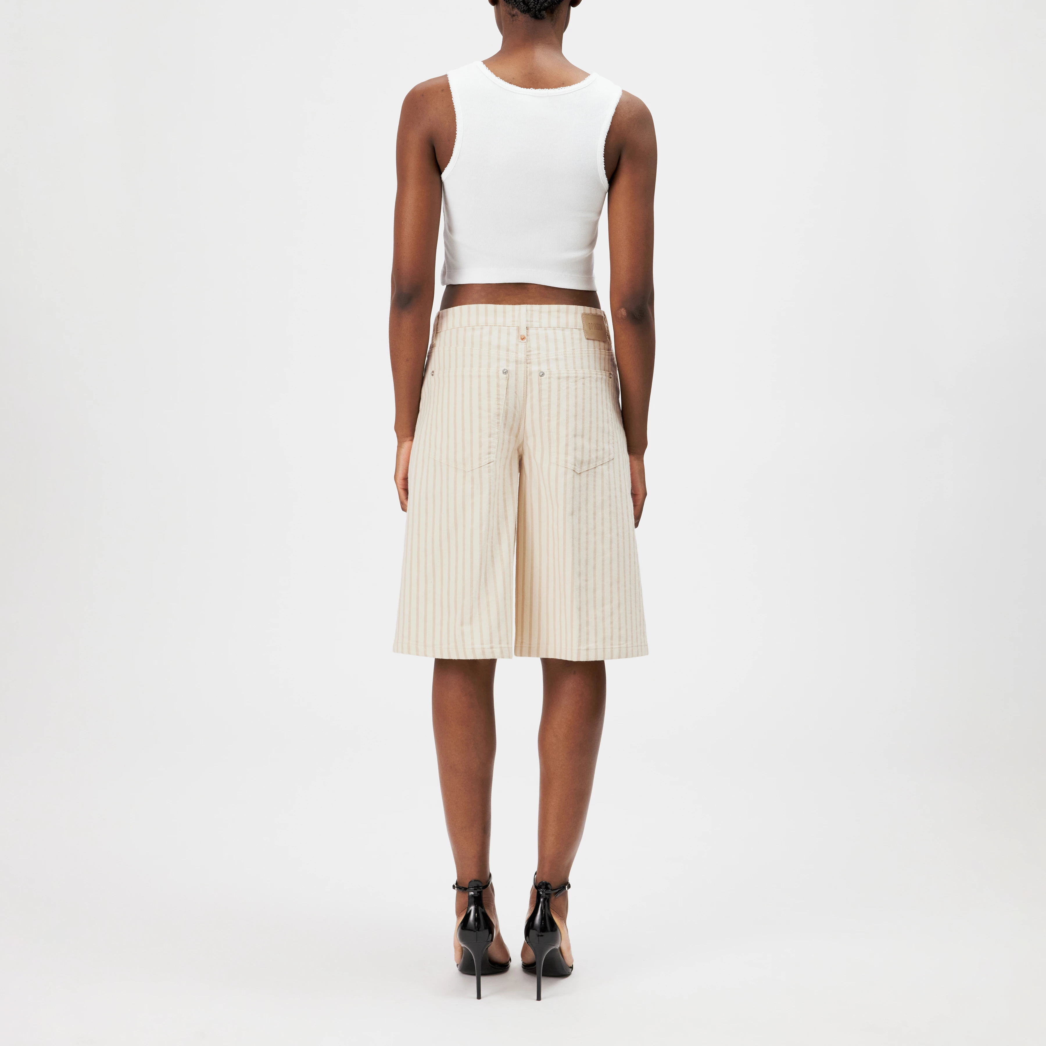 NONE - Short en sergé rayé - women - beige - Rückansicht