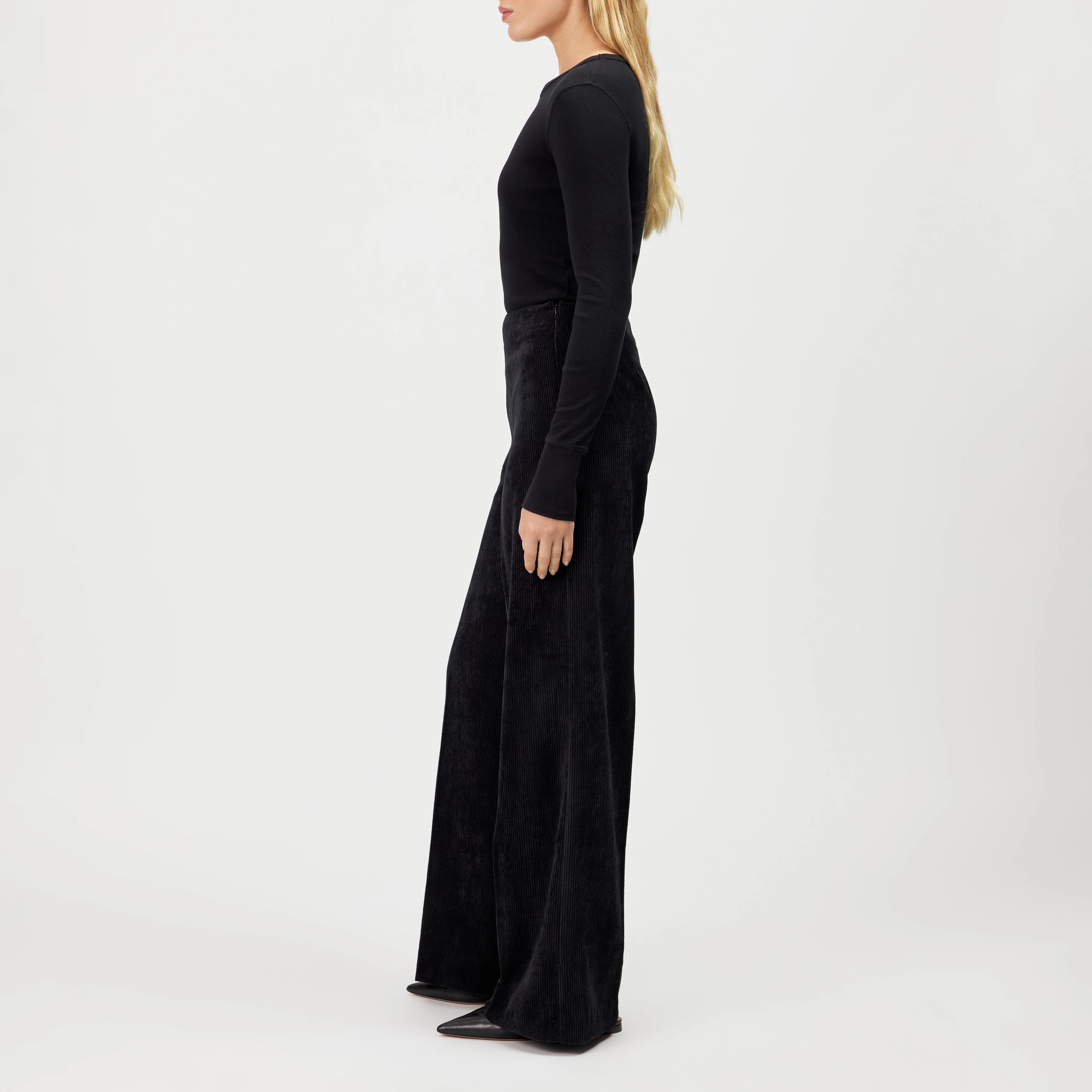 BEFORE - Marlene trousers in corduroy - women - black - Seitenansicht