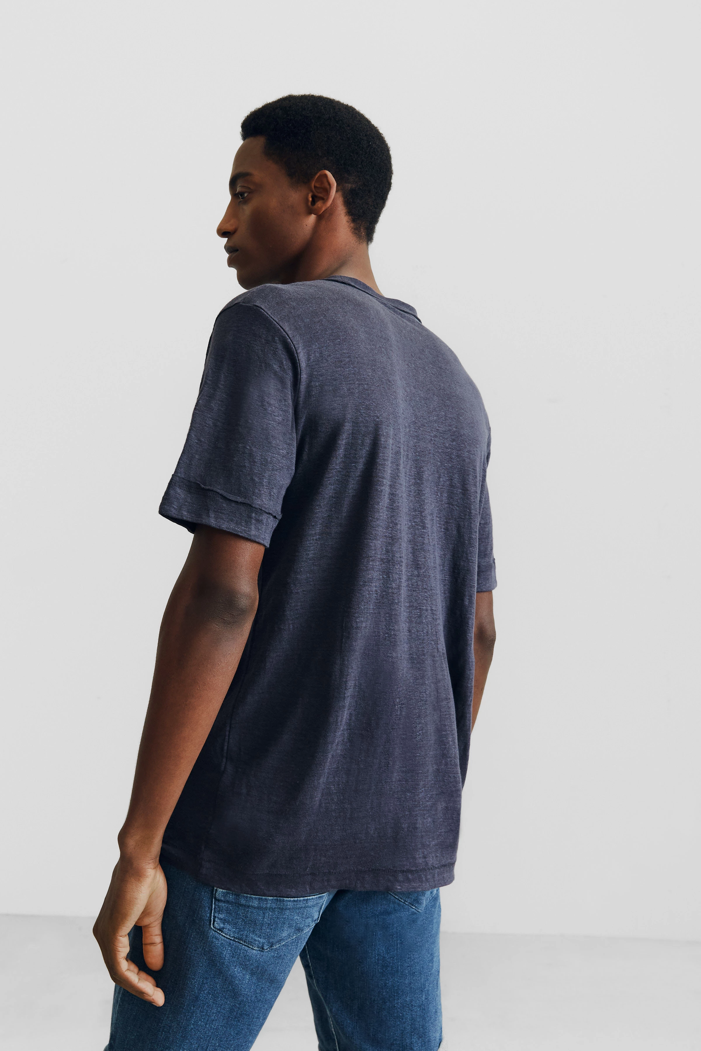 RAPHAEL - T-Shirt in reinem Leinen - Herren - blau - Rückansicht