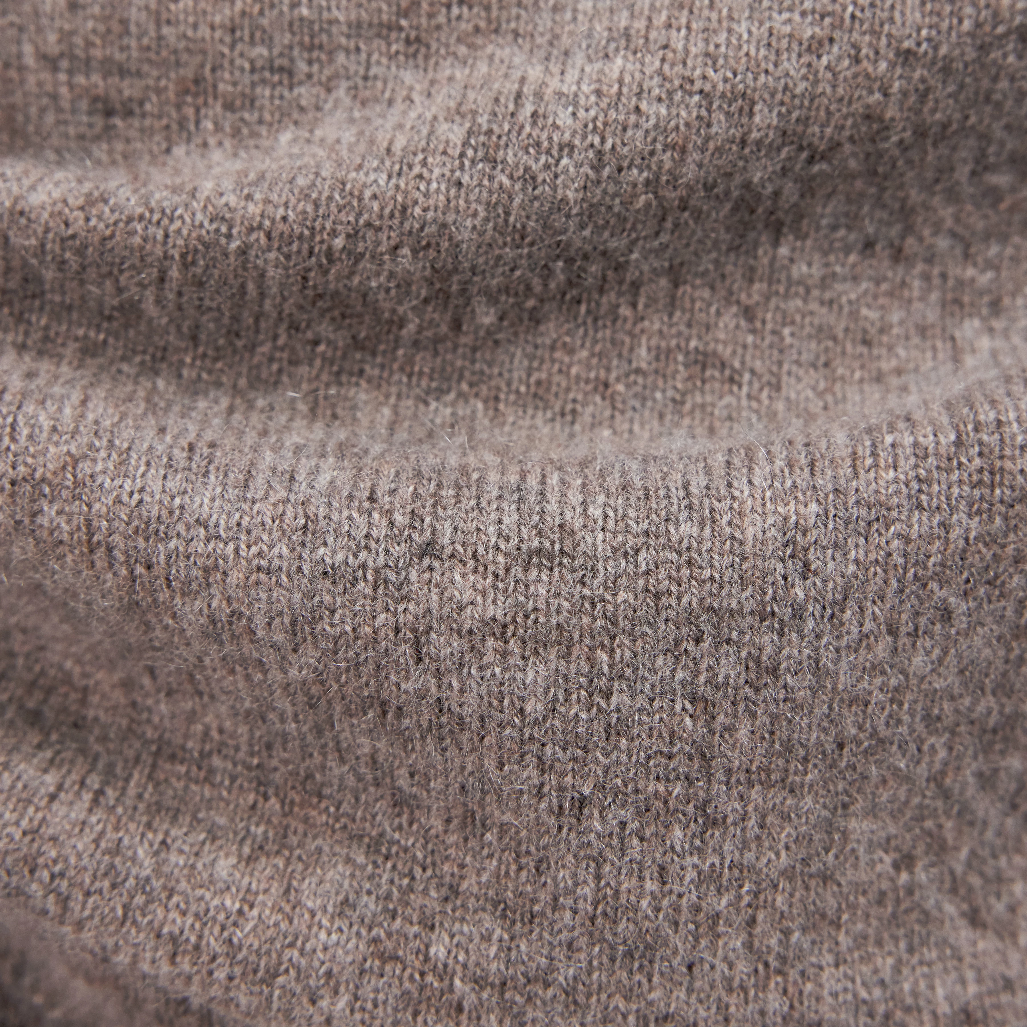 TITZIAN - Long sleeve top in 100% cashmere - men - brown - Materialbild (B2C)