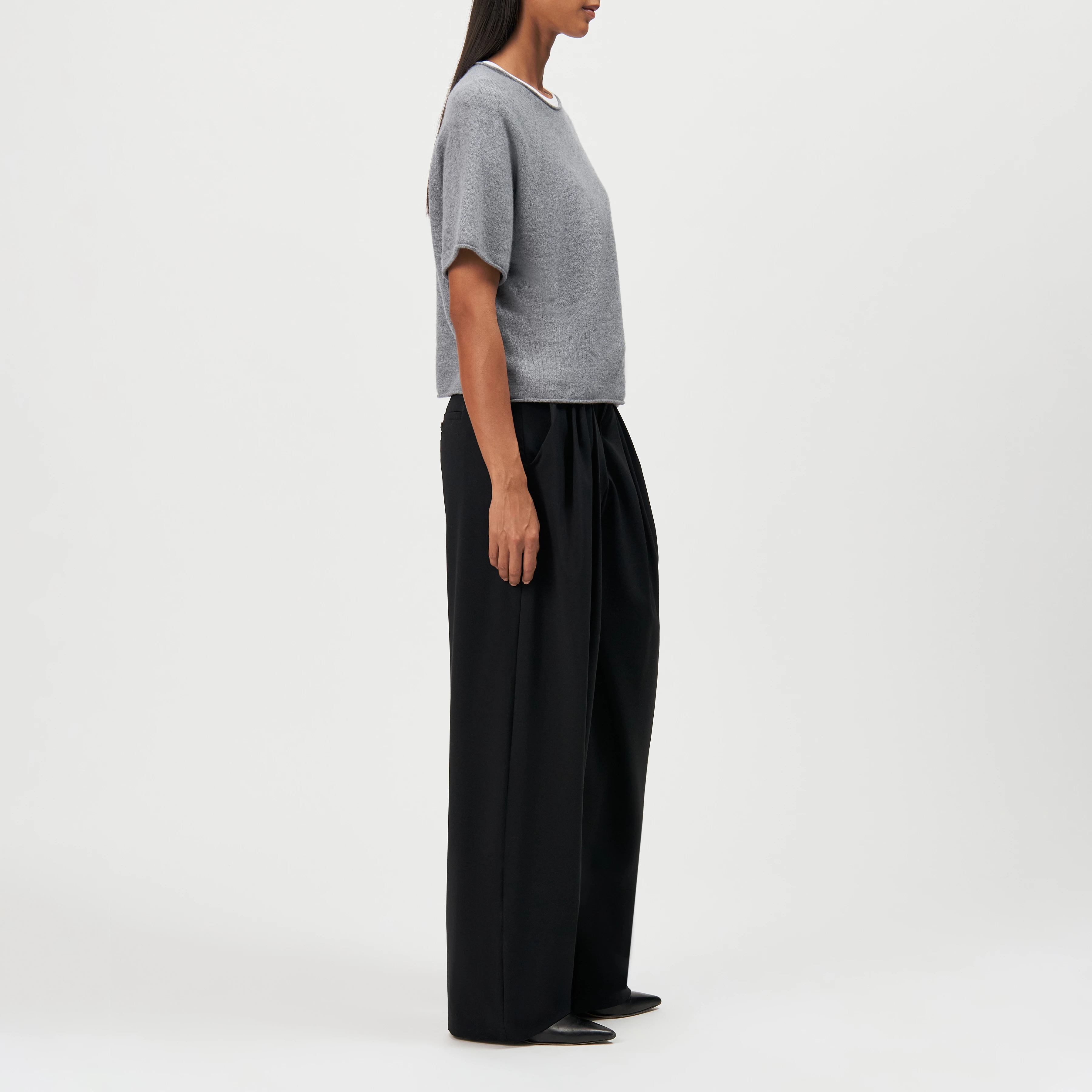 MOENY - Oversized pure cashmere knit T-shirt - women - grey - Seitenansicht