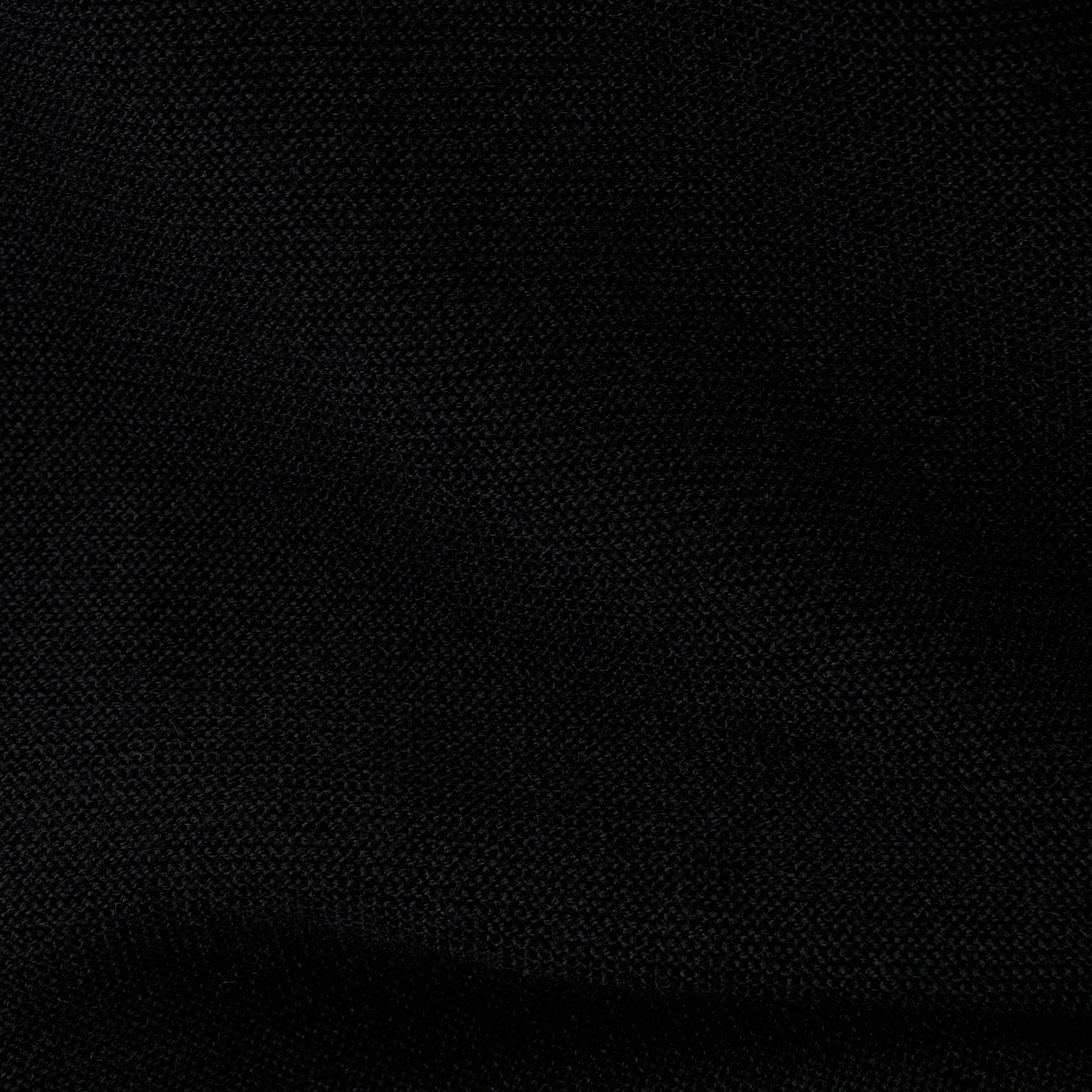 LIORA - Egg-shape turtleneck jumper in 100% merino wool - women - black - Materialbild (B2C)
