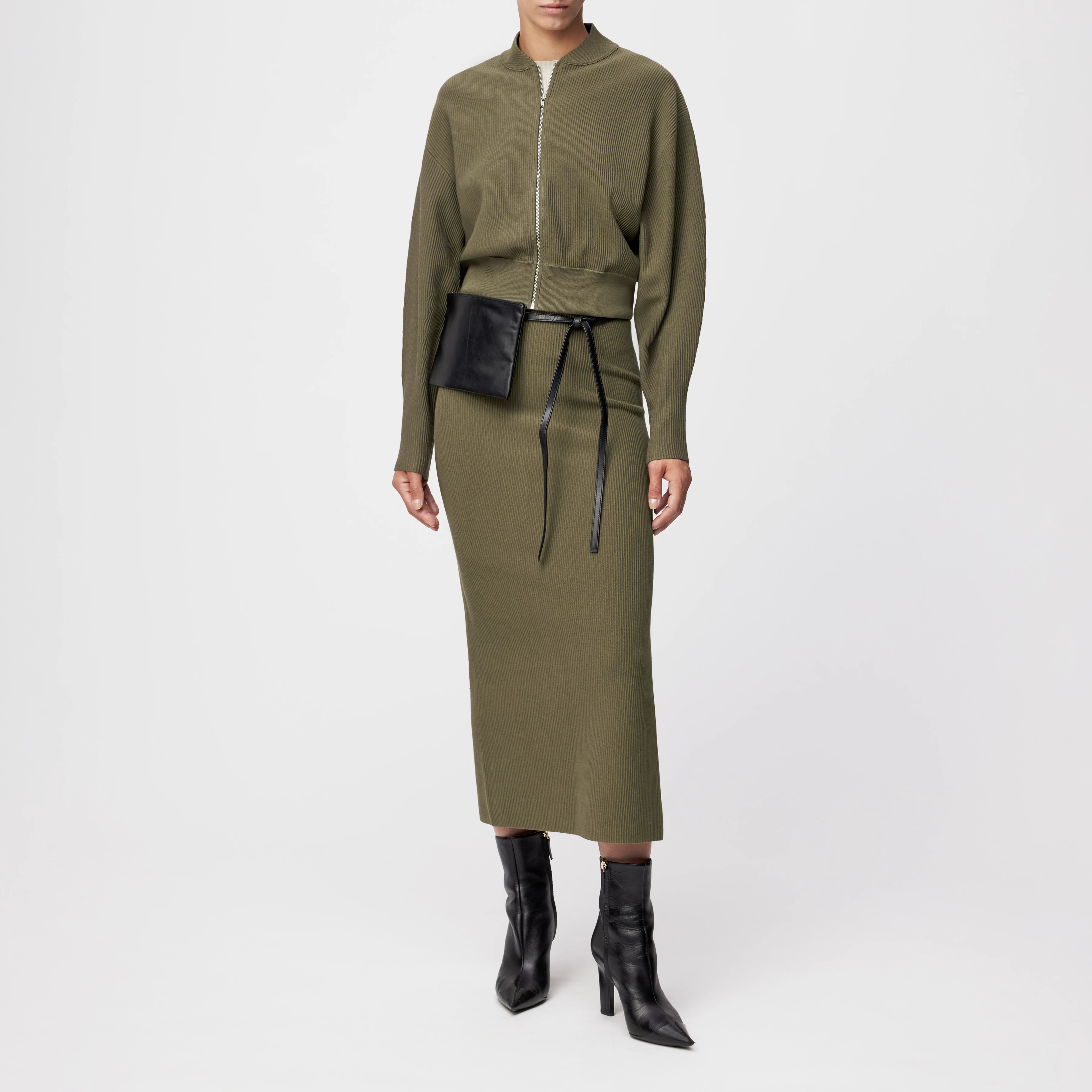 KASULA - Riem van leer - unisex - zwart - Ganzkörper-Frontansicht