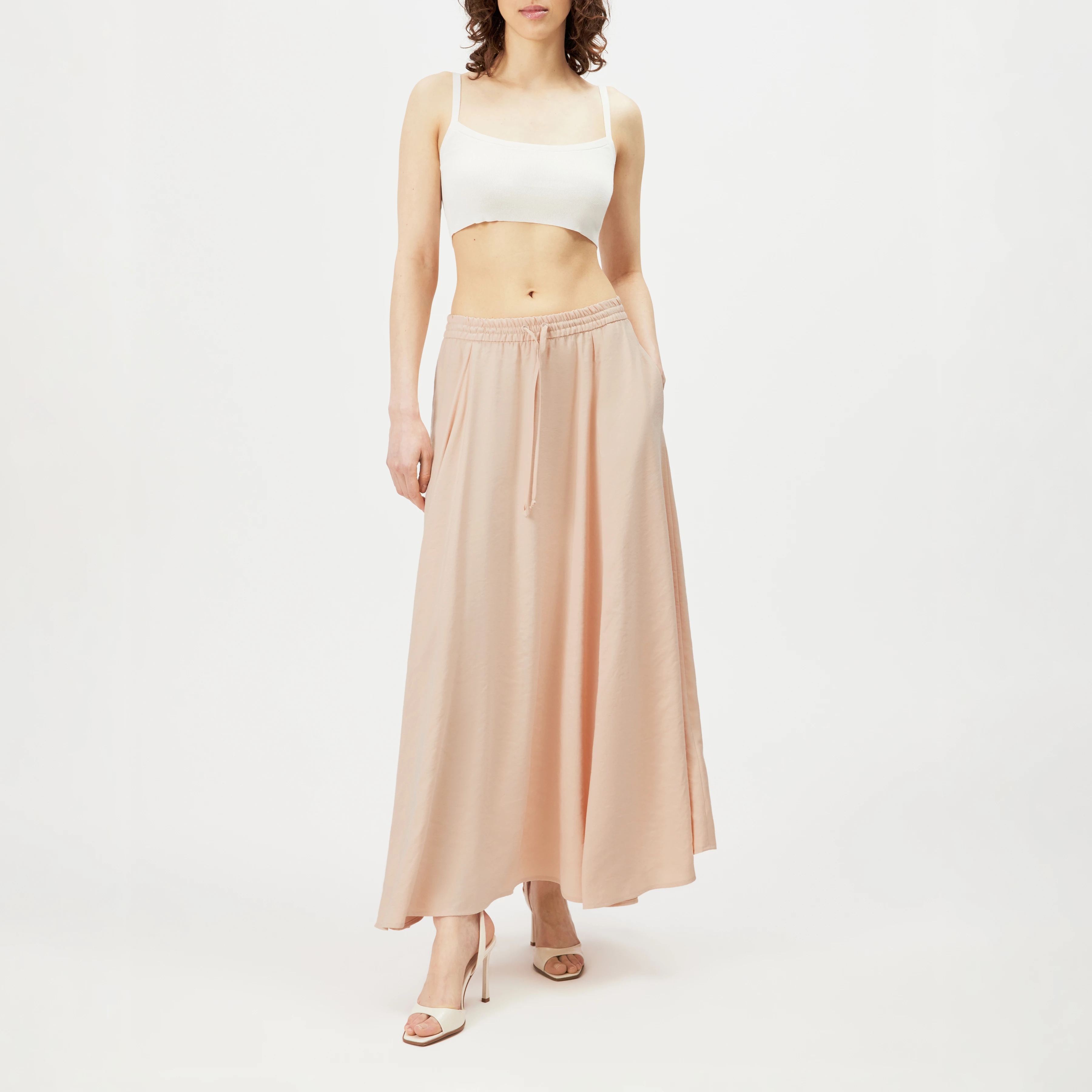 QERIME - Modal twill pleated skirt - women - orange - Ganzkörper-Frontansicht