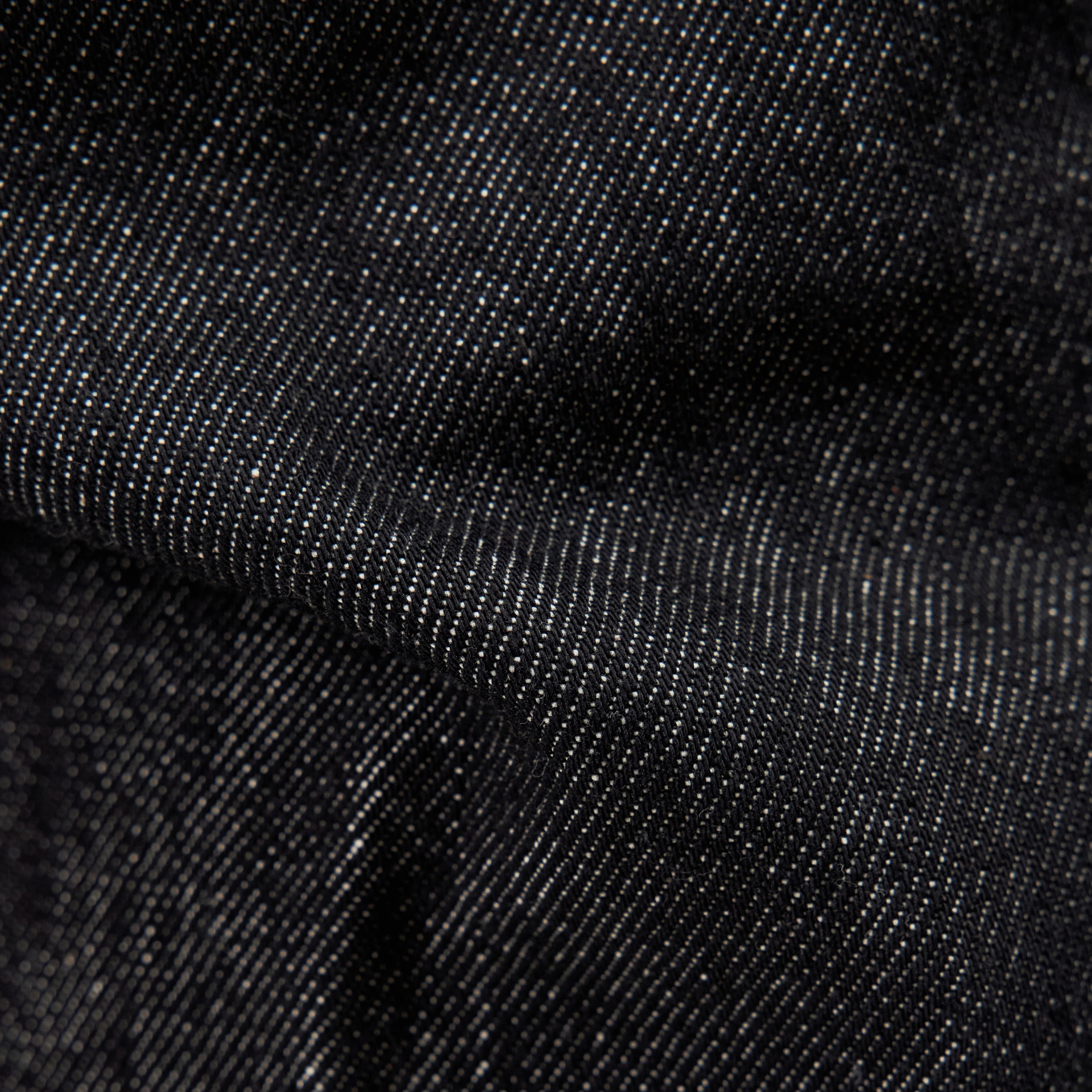 RIKKAD - Wide pleated trousers in dark denim - men - black - Materialbild (B2C)