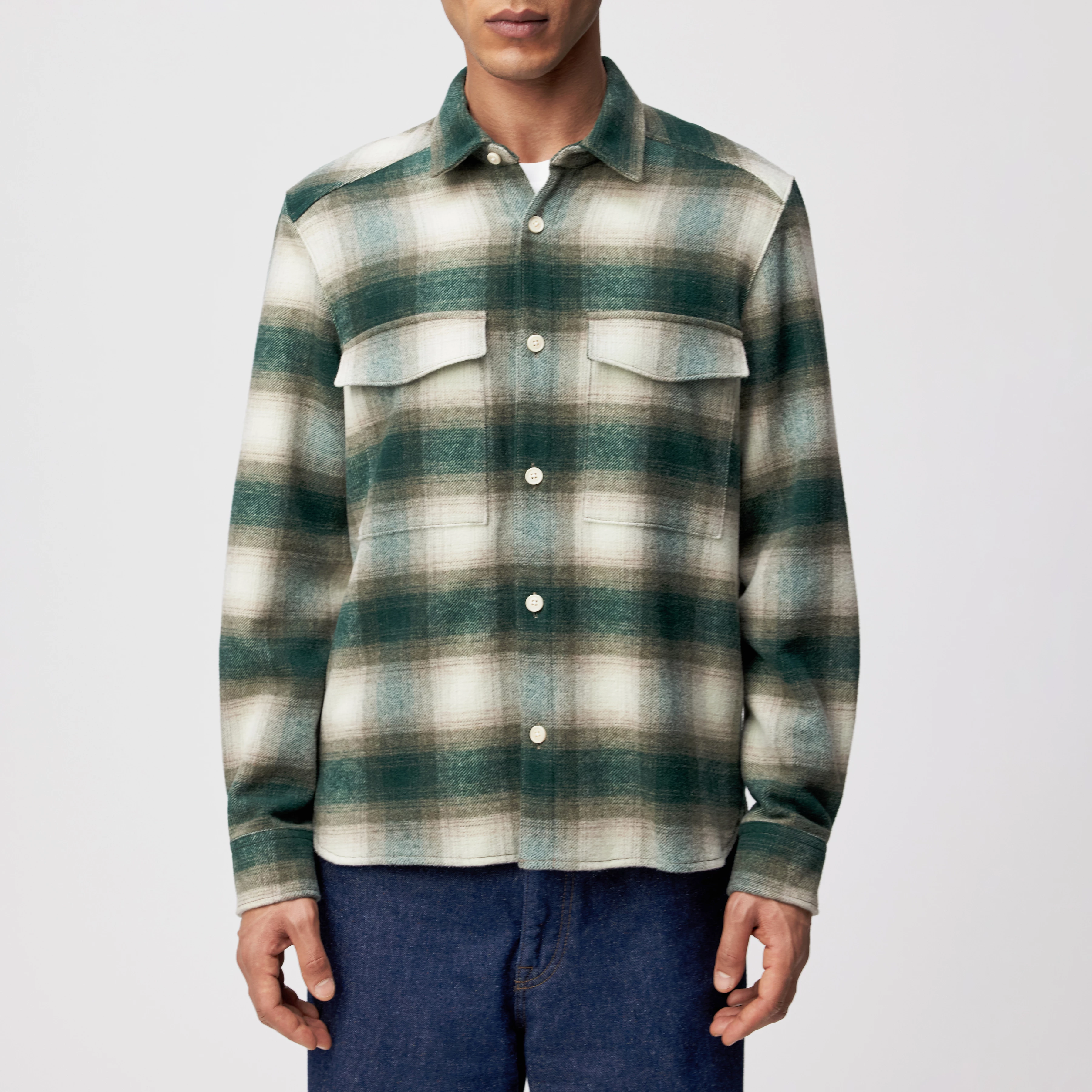 GUNRAY - Relaxed Fit Overshirt in Flanell mit Karo - Herren - grün - Frontansicht