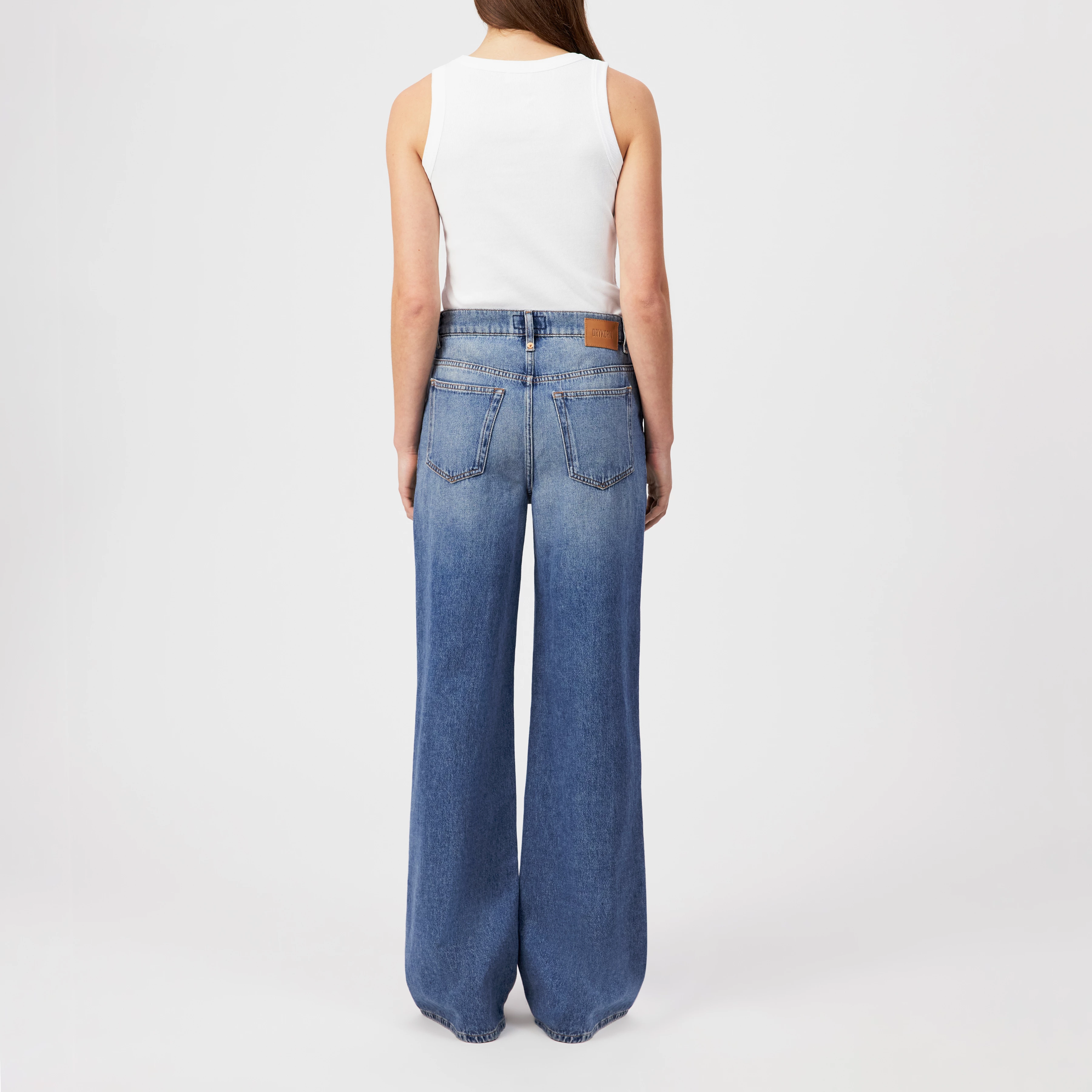 FLUNG - Mid-waist jeans af ren bomuld - women - blå - Rückansicht