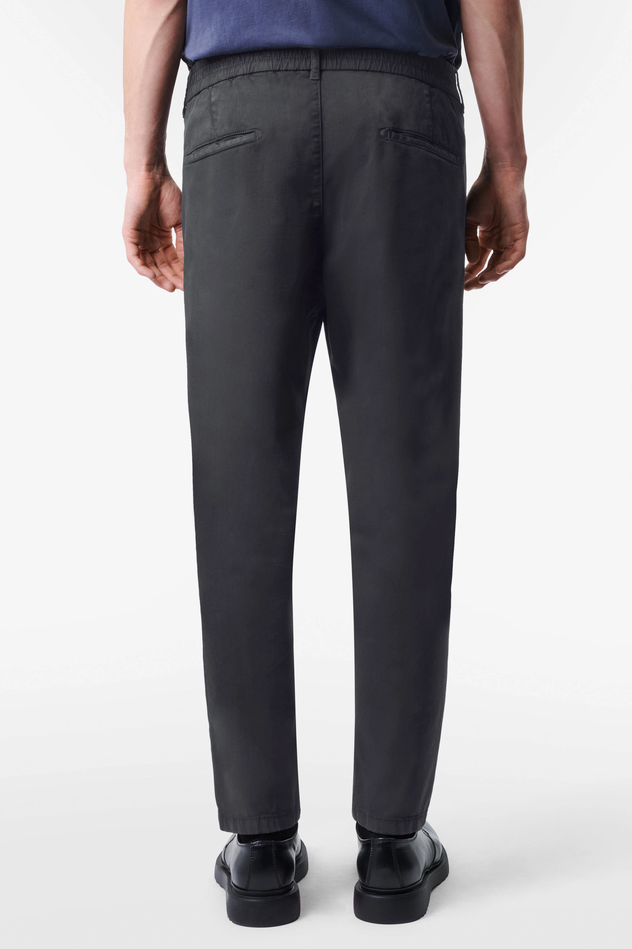 CHASY - Casual trousers with pleat in cotton - men - blue - Rückansicht