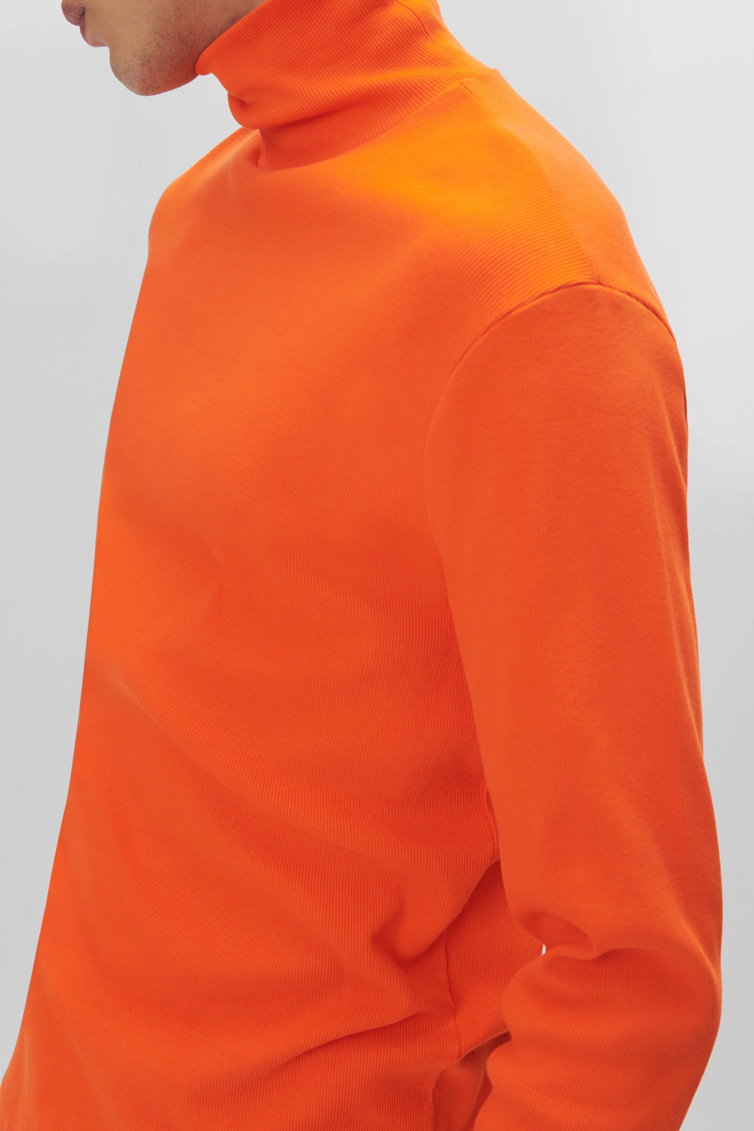 EMANUEL - Turtle pullover in rib - men - orange - Seitenansicht