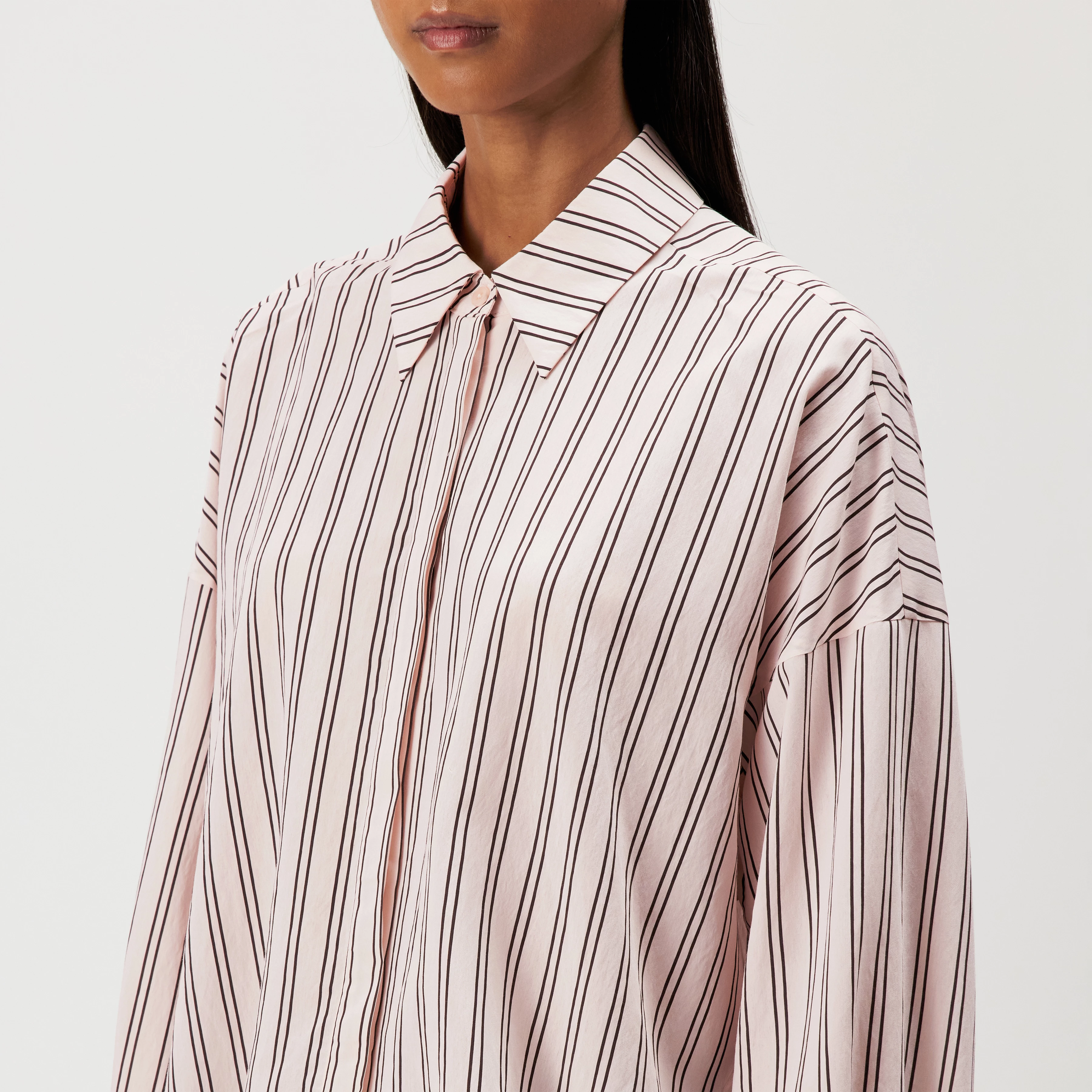 OSHIA - Chemise oversize en mélange de viscose - women - orange - Detailansicht am Model