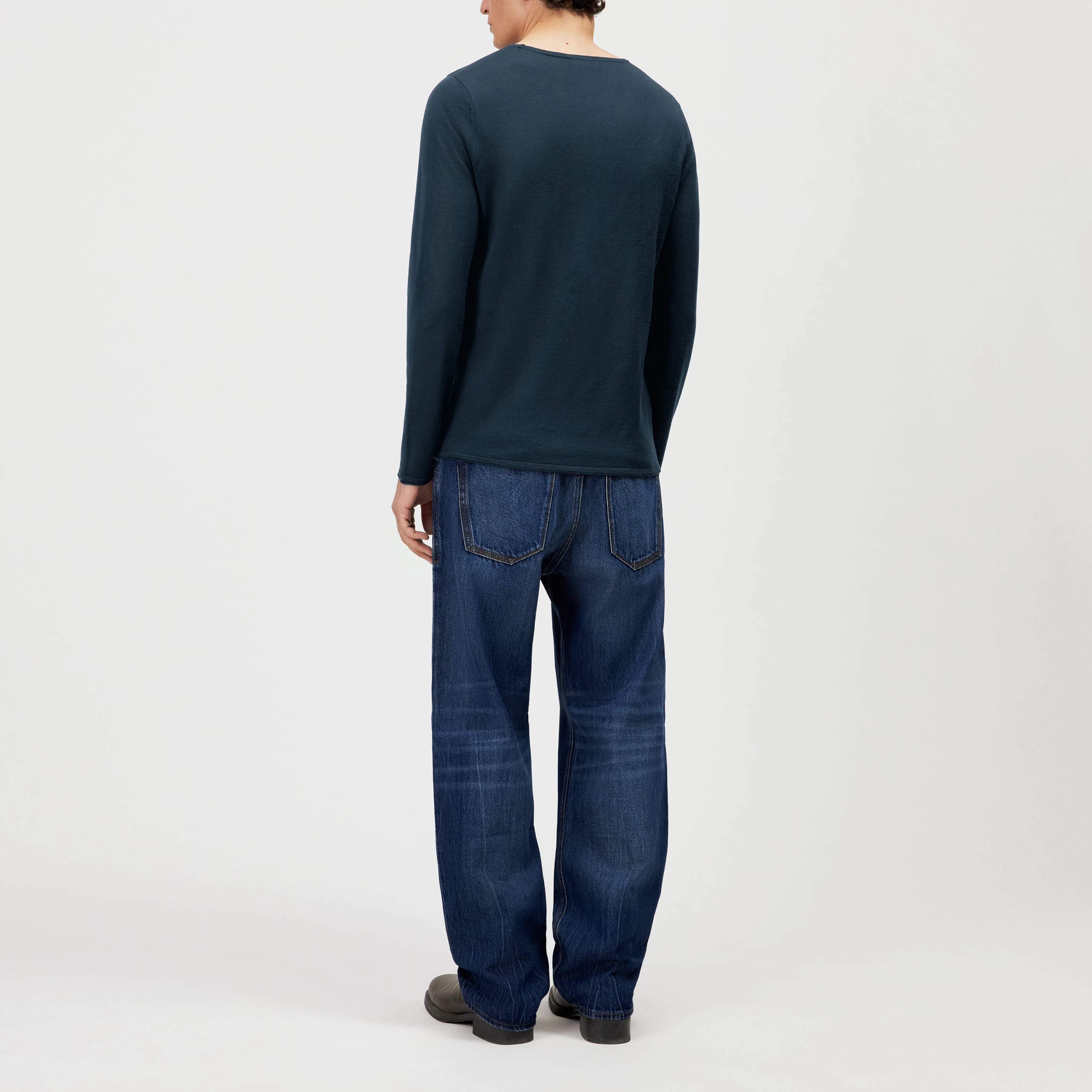 RIKONO - Fine merino wool knitted jumper - men - green - Rückansicht