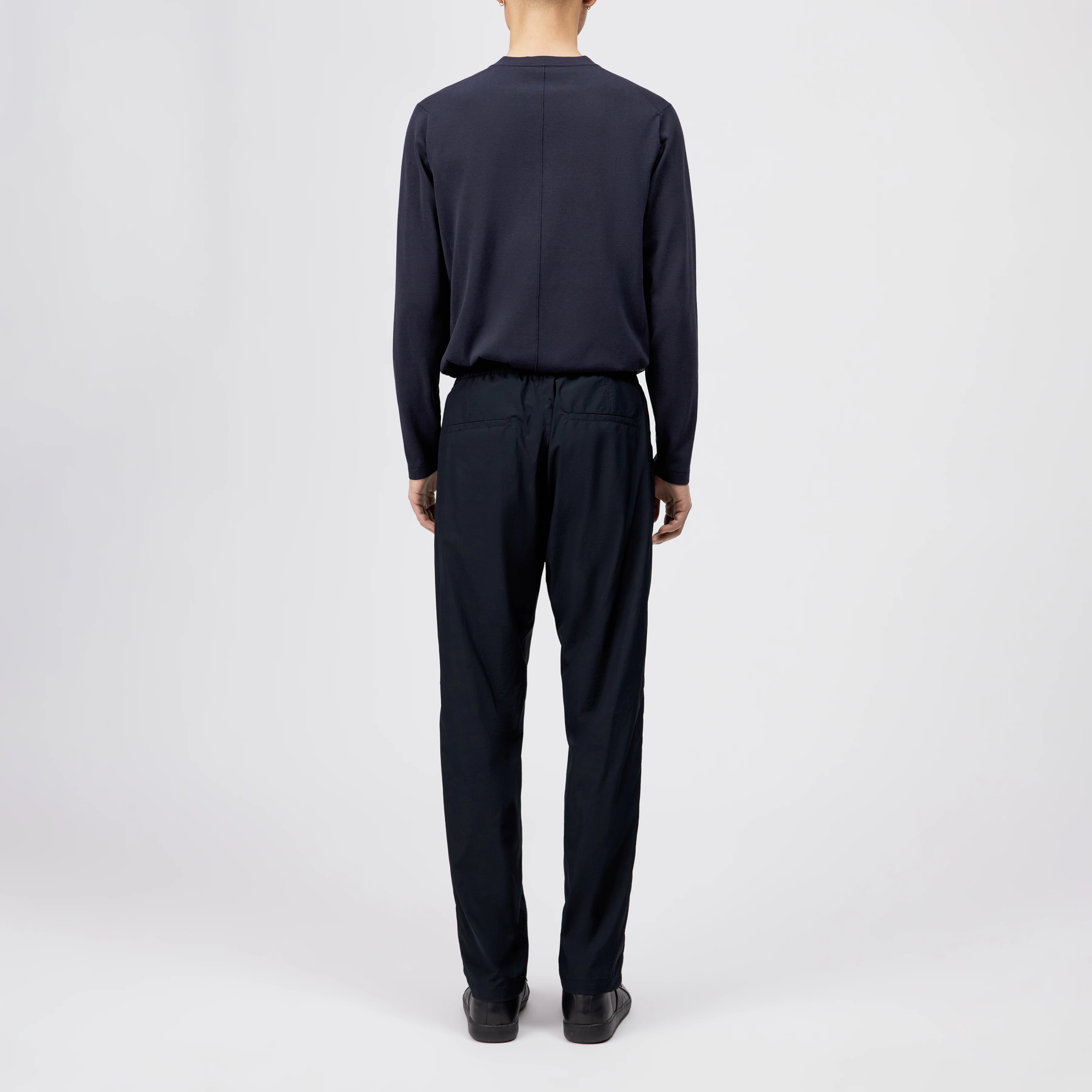 ACADO - Techno Fabric Jogging Pants - men - blue - Rückansicht