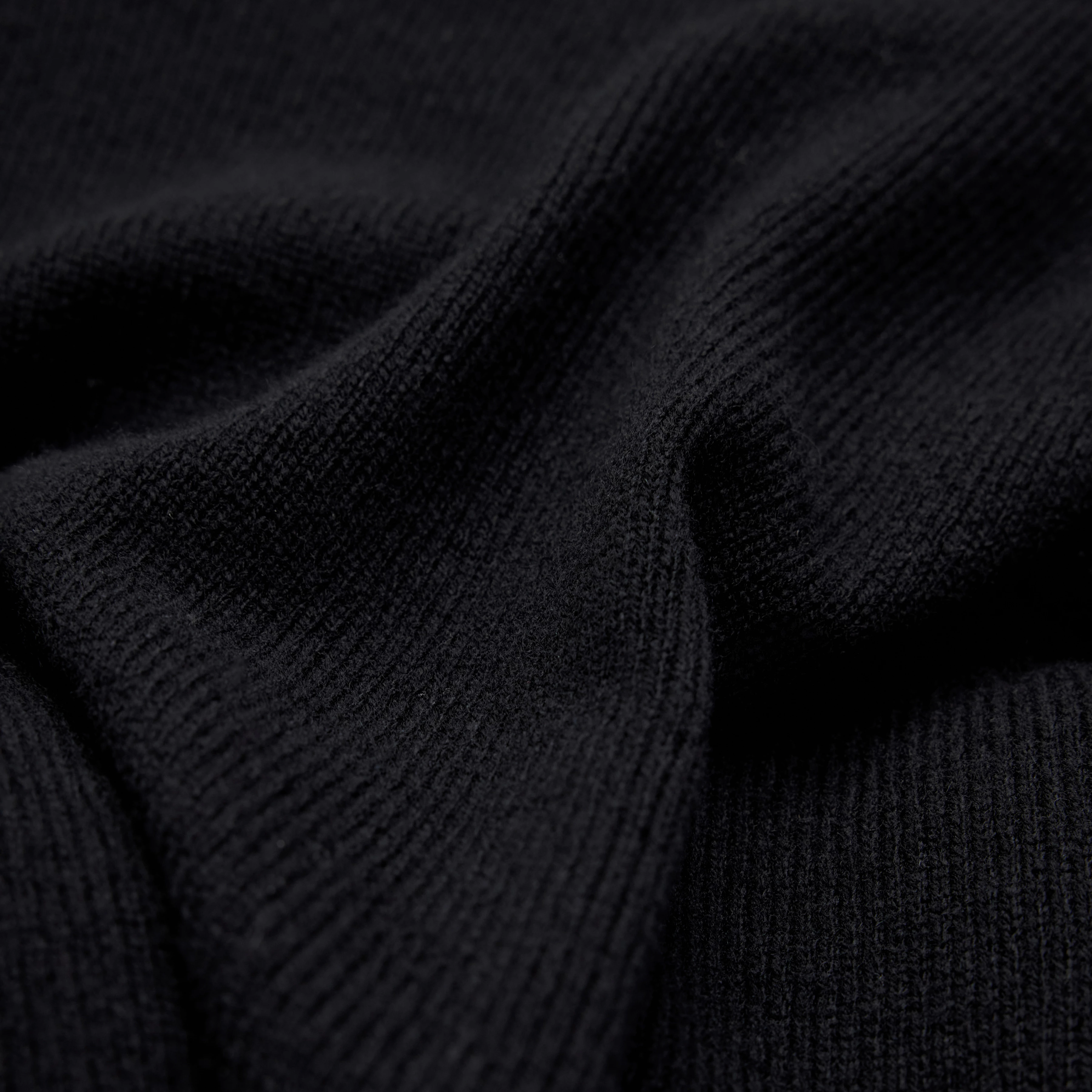 LIZIELA - Rundhalspullover in Schurwolle - Damen - schwarz - Materialbild (B2C)