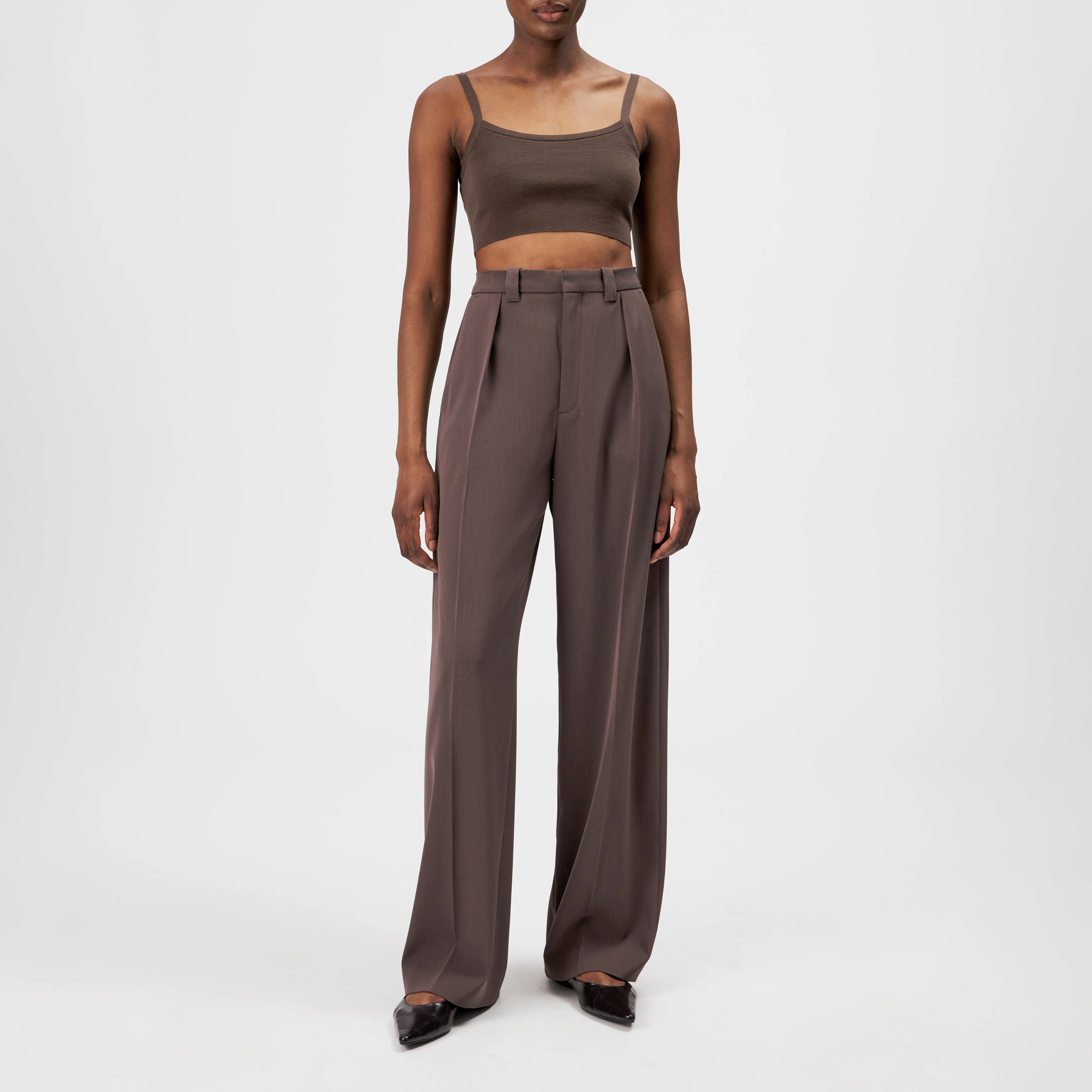 ADUCT - Techno twill straight-leg tailored trousers - women - brown - Ganzkörper-Frontansicht