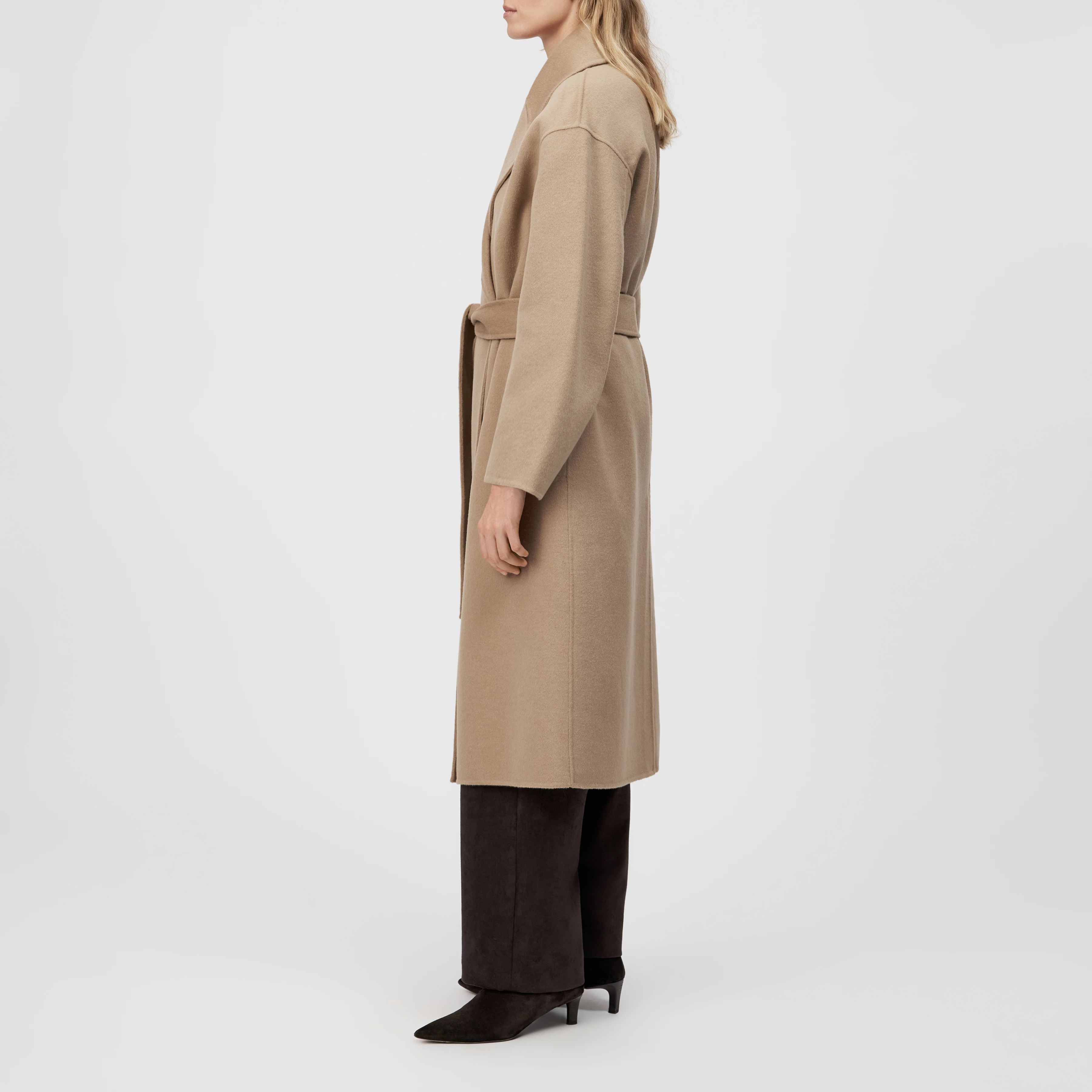 BUDBY_2 - Hüllenmantel mit Bindegürtel in Woll-Doubleface - Damen - braun - Seitenansicht