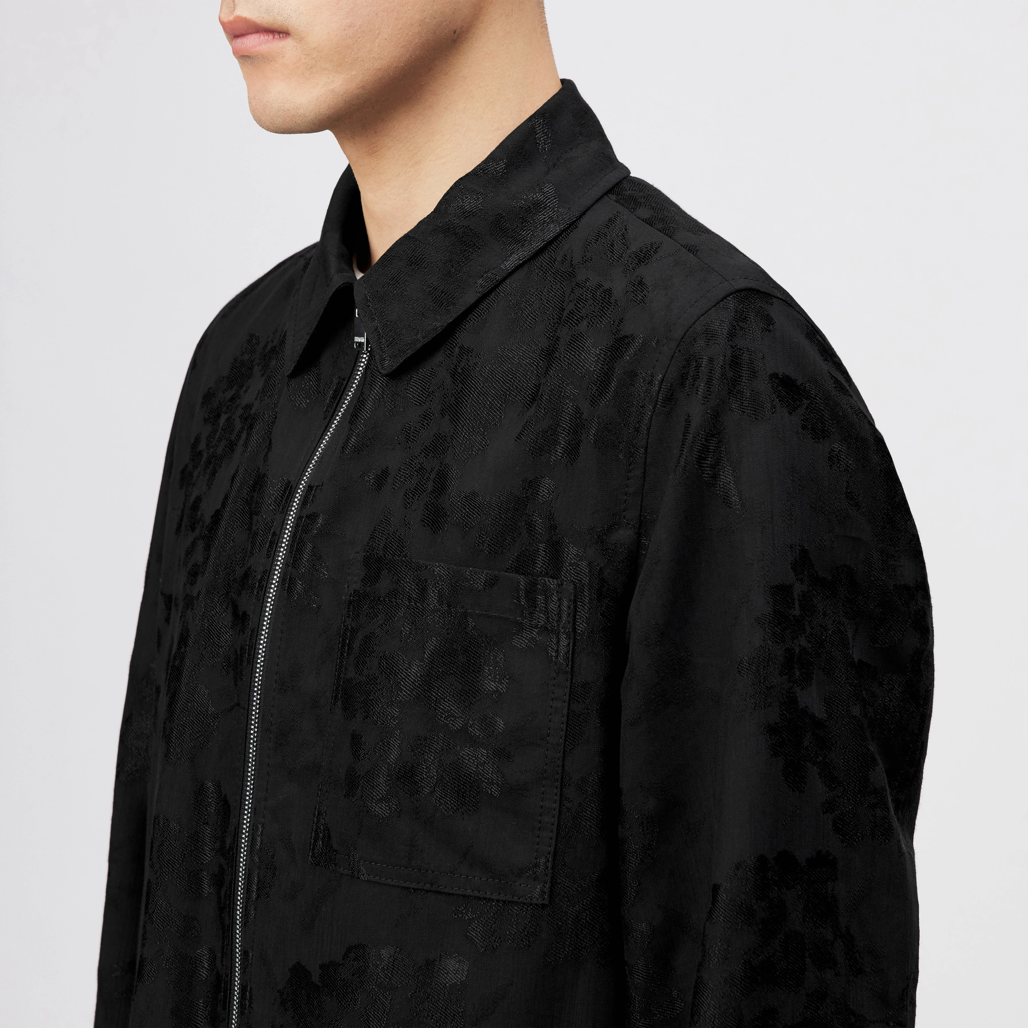 JERSON - Regular fit jacquard zip-jas - heren - zwart - Detailansicht am Model