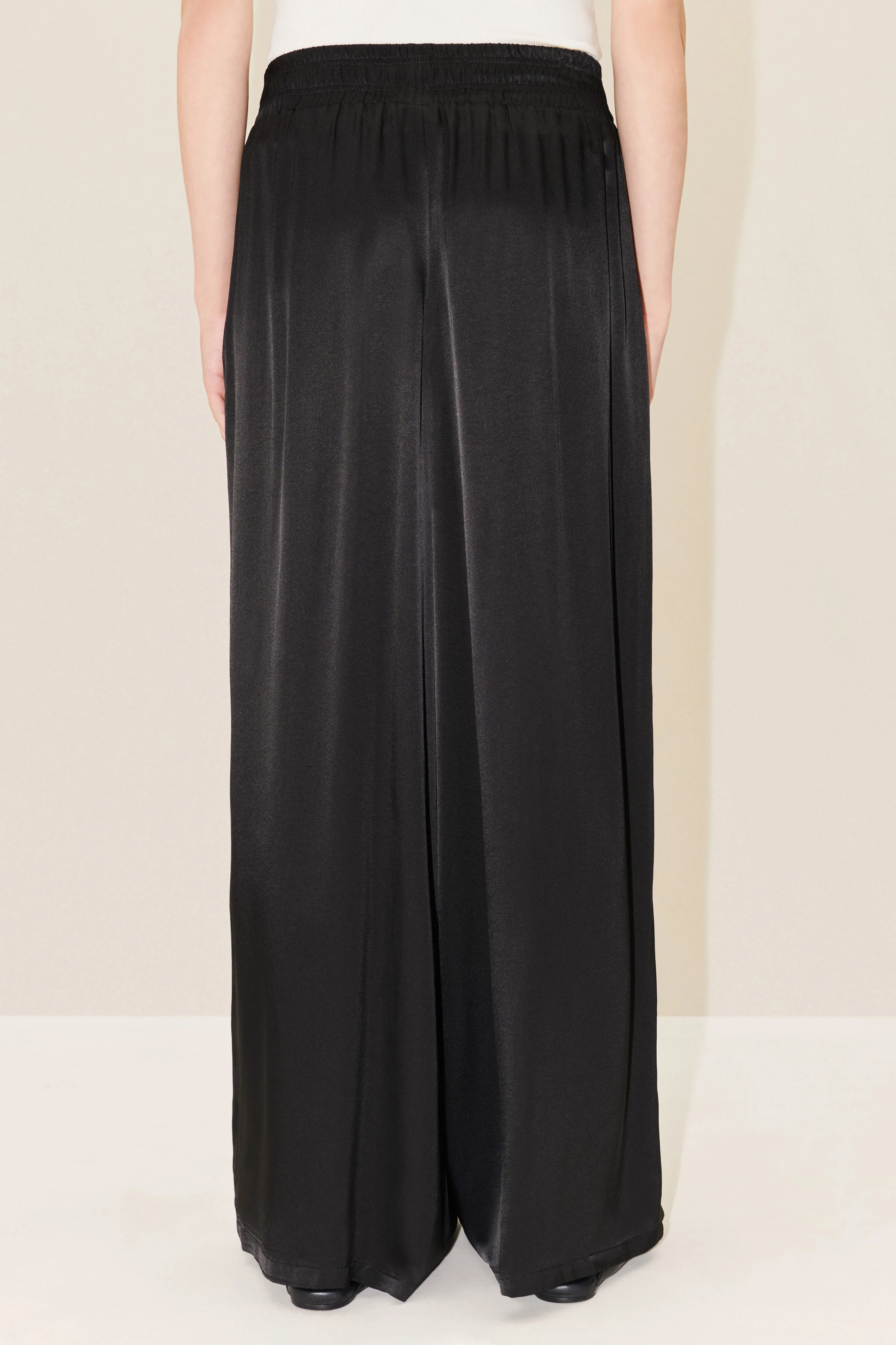 CEILING - Palazzo Pants with elasticated waistband in flowing viscose satin - women - Natural Aluminium - Rückansicht