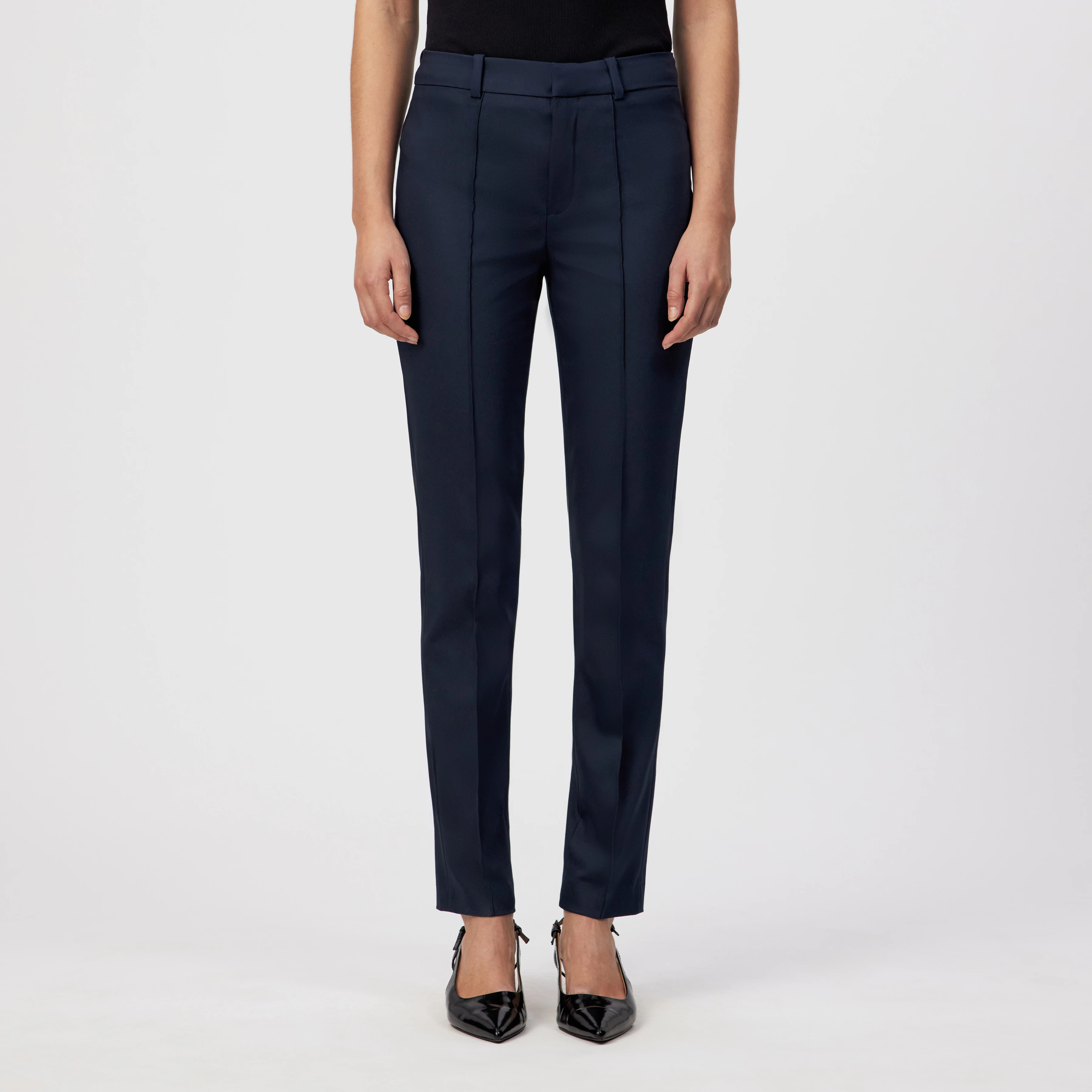 ACT - Schlanke Karotte mit Biese in Technostretch-Satin - Damen - blau - Frontansicht