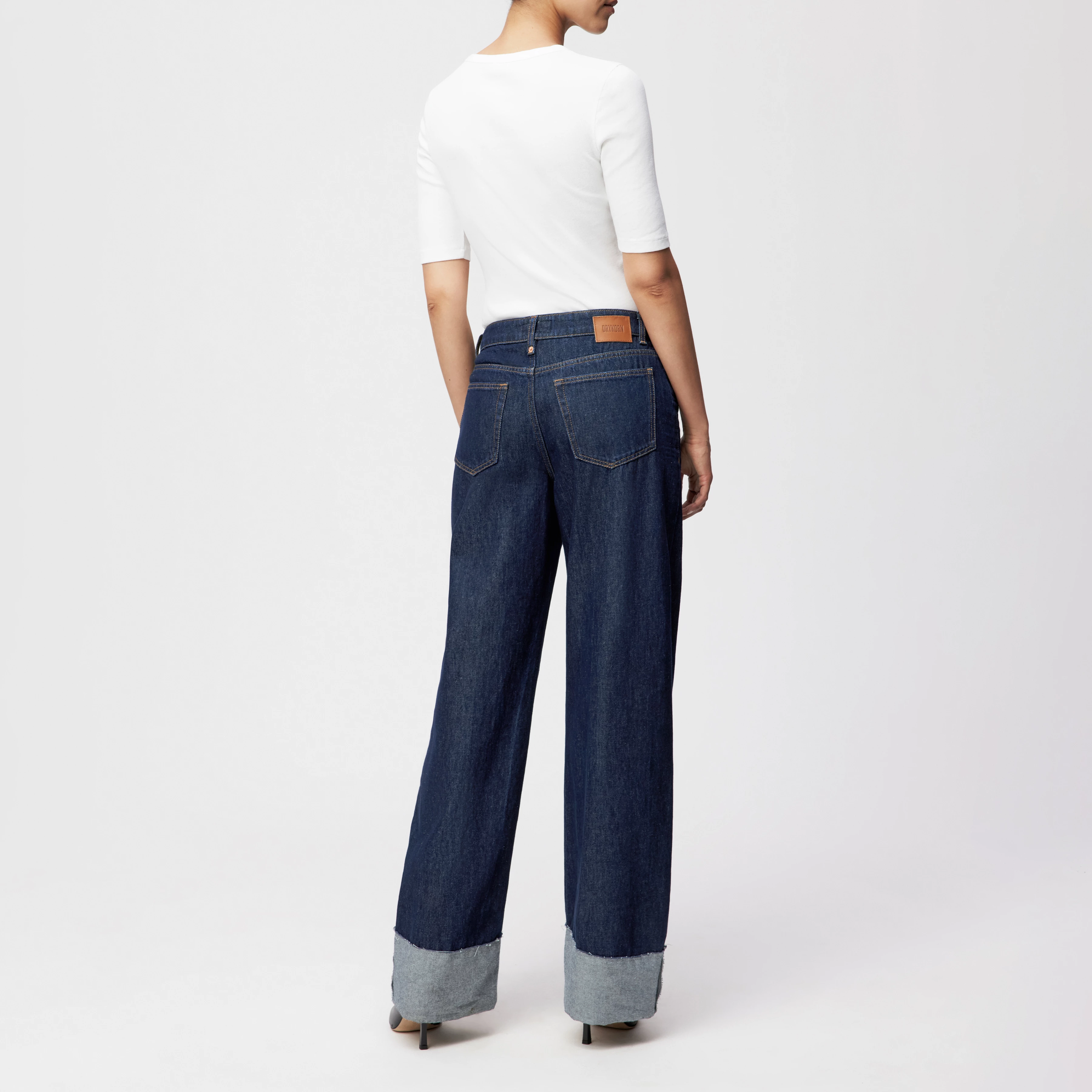 MEDLEY_2 - Mid-Waist Jeans in Mid-Blue Denim - Damen - blau - Rückansicht
