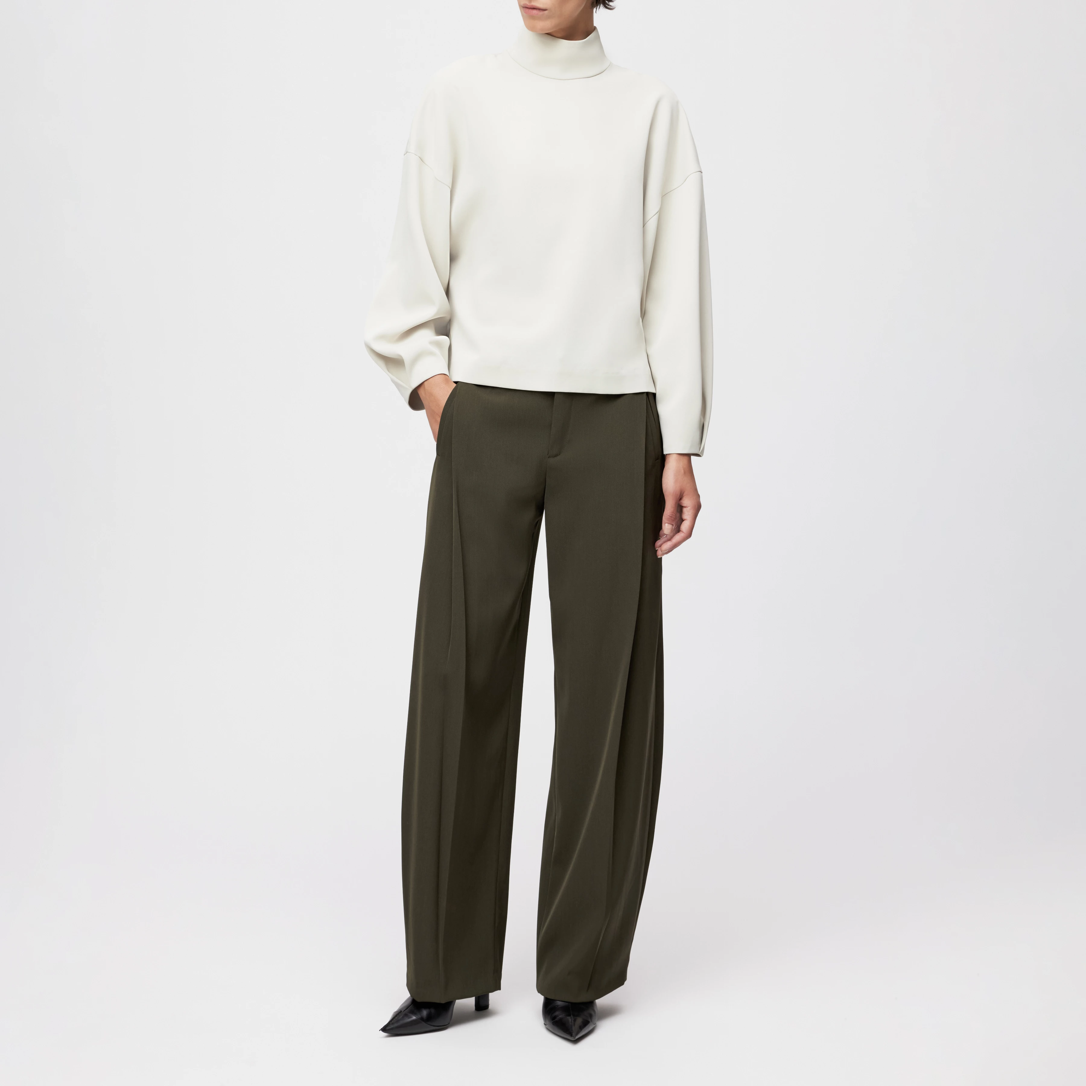 ALVARA - Blouse met opstaande kraag in satijn - dames - beige - Ganzkörper-Frontansicht