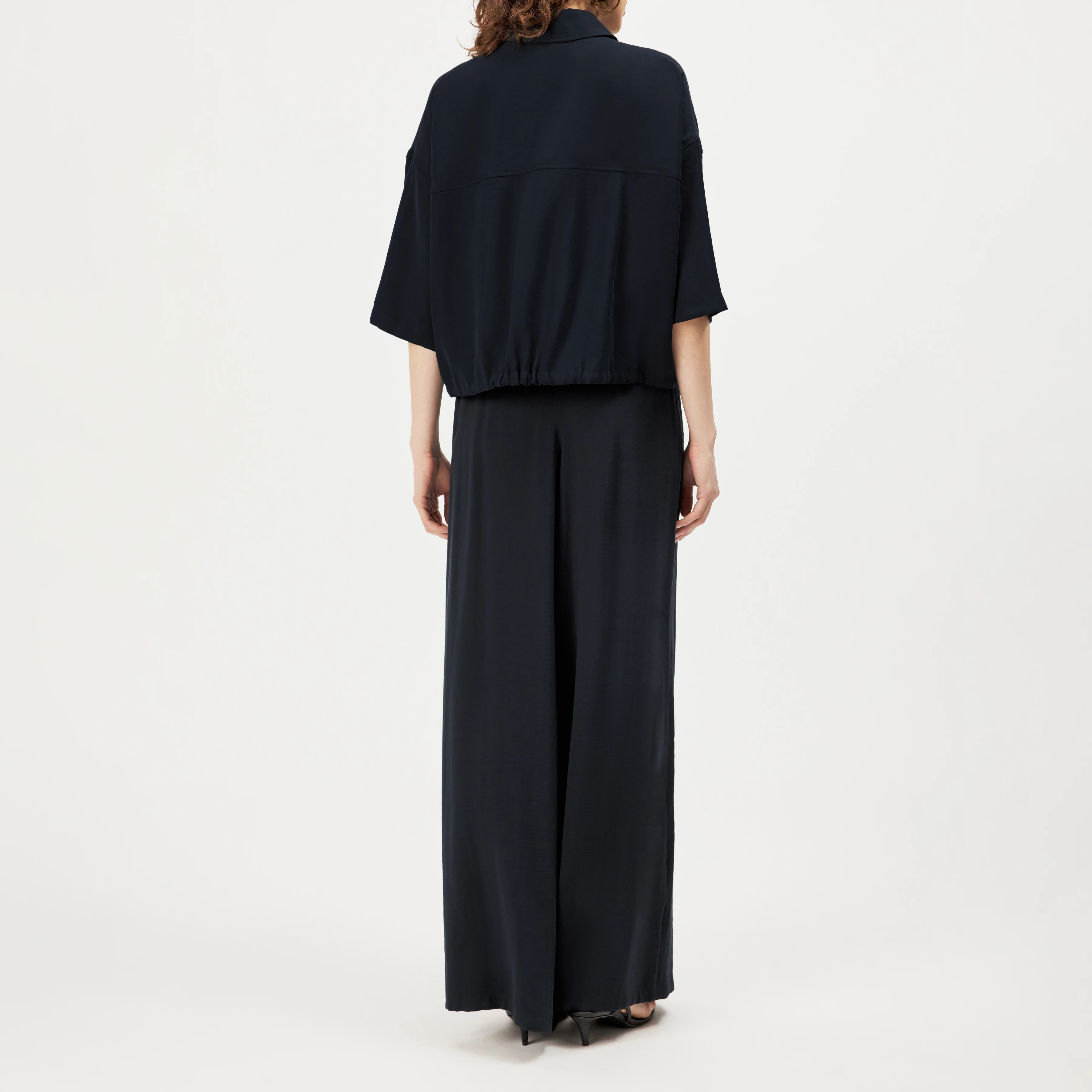 LAINAY - Chemisier court en twill fluide - women - noir - Rückansicht