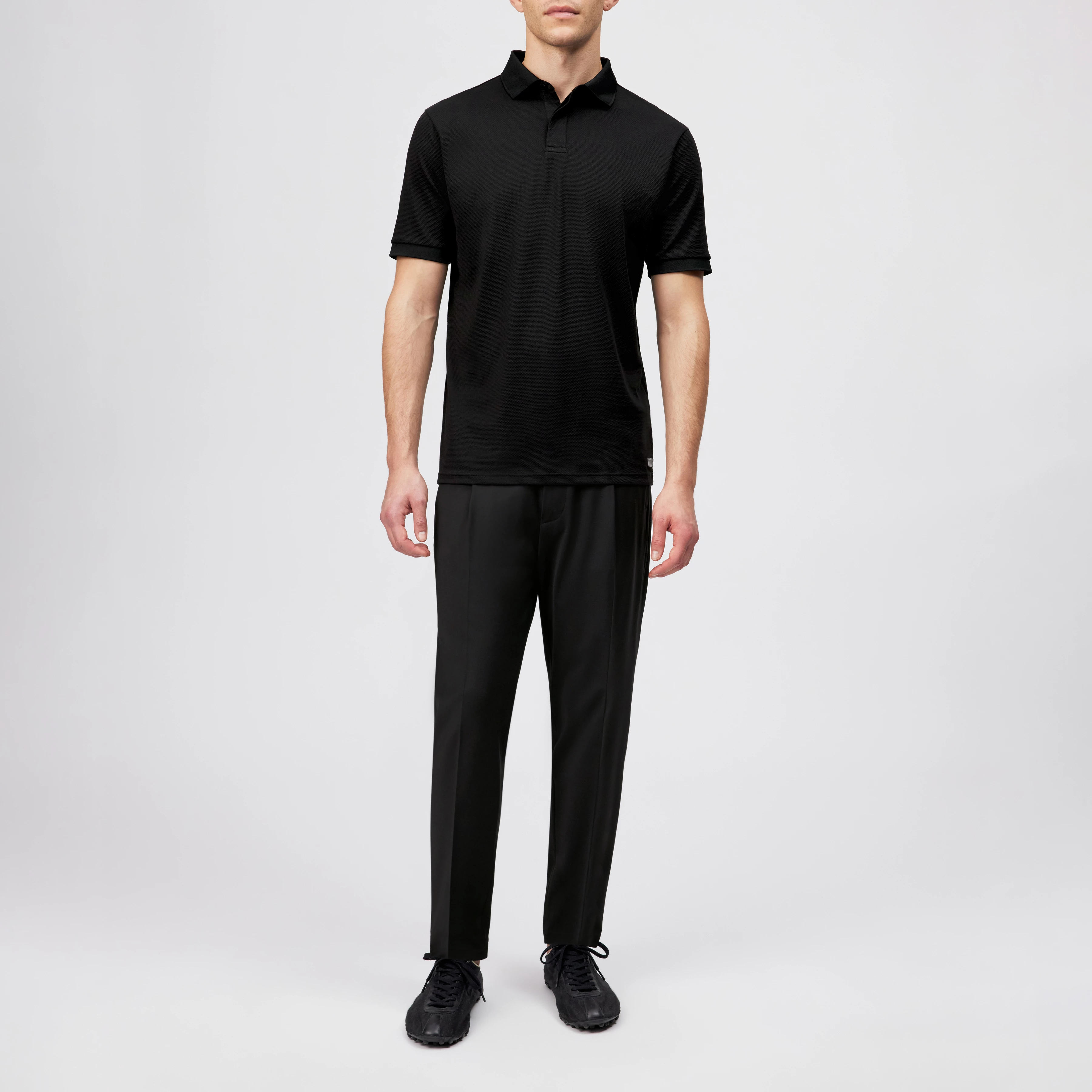 CHASY - Casual Hose mit Bundfalte in Bi-Stretch - Herren - schwarz - Ganzkörper-Frontansicht