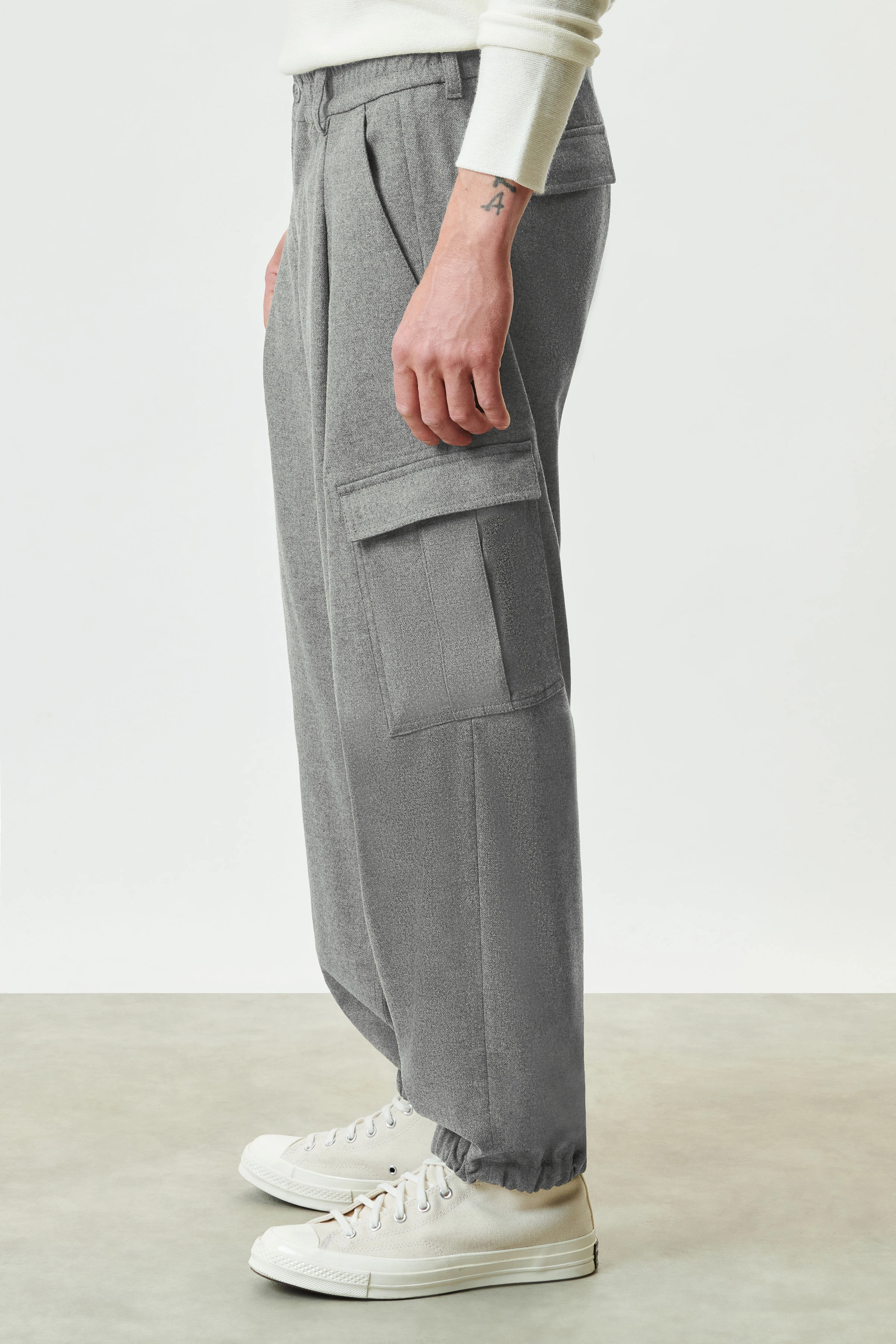 LIGRO - pantalon utilitaire à pinces en flanelle de laine douce - men - gris - Seitenansicht