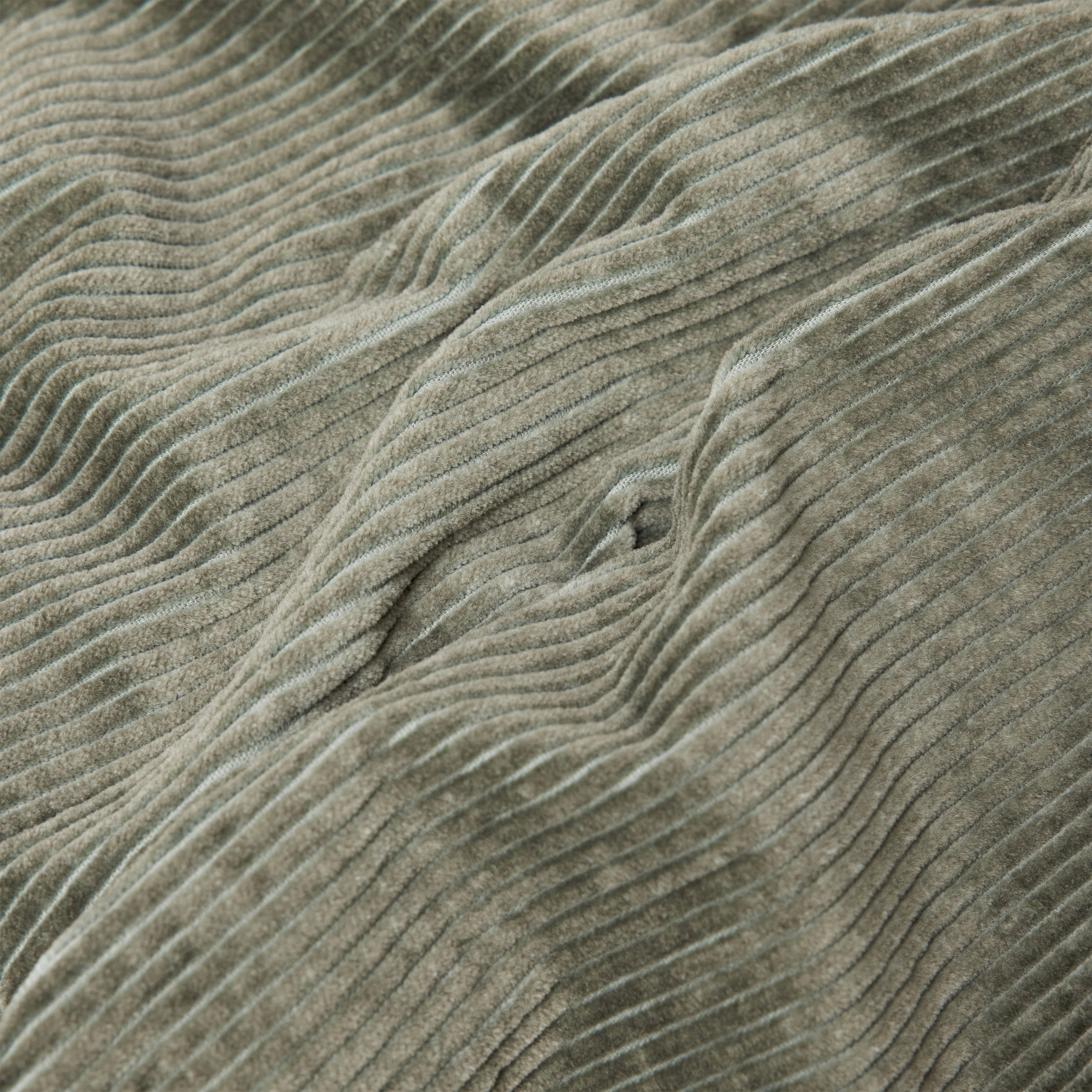 CHASY_RGLR - Casual Hose mit Bundfalte in Baumwoll-Breitcord - Herren - grün - Materialbild (B2C)