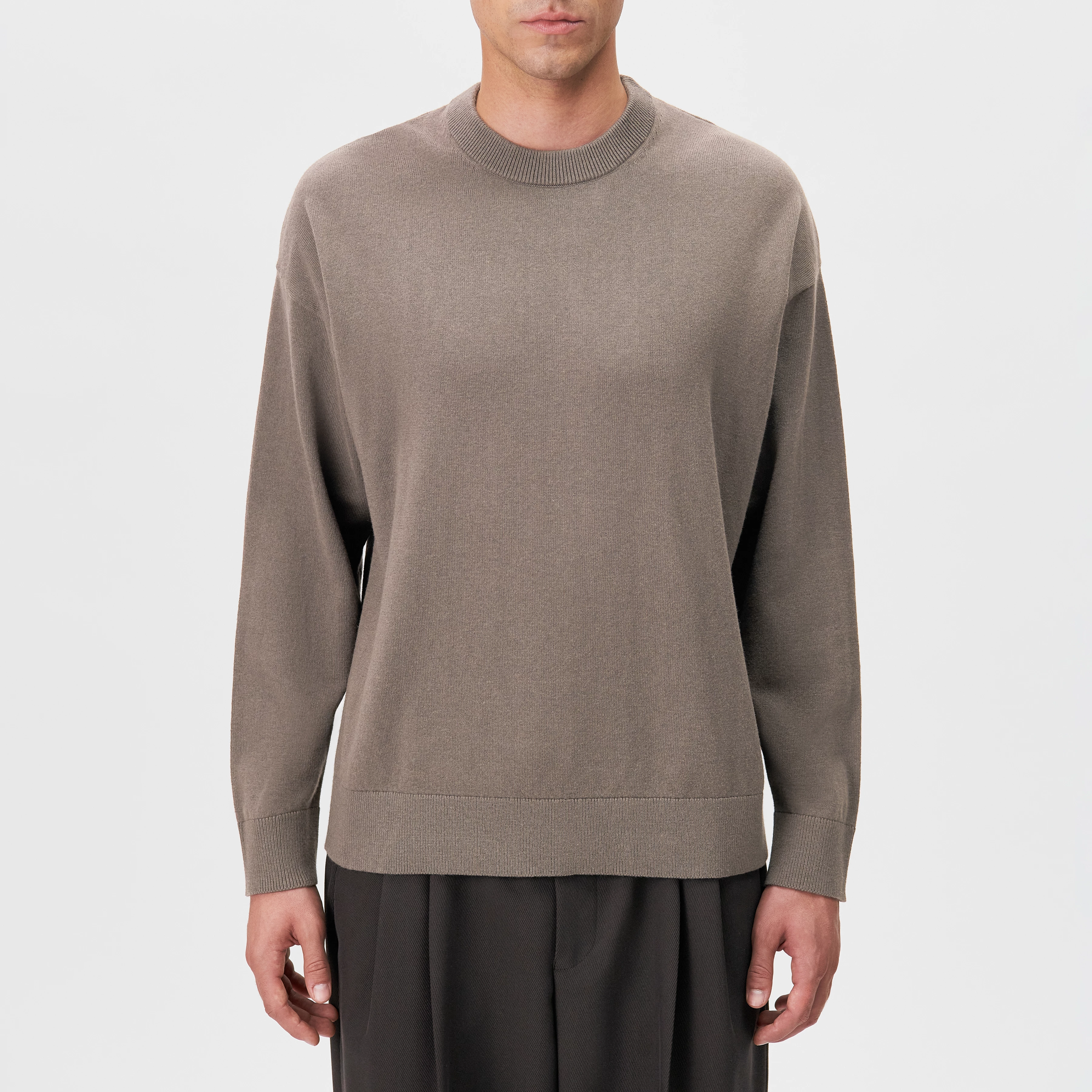 VALDRIK - Crew neck boxy fit jumper - men - brown - Frontansicht