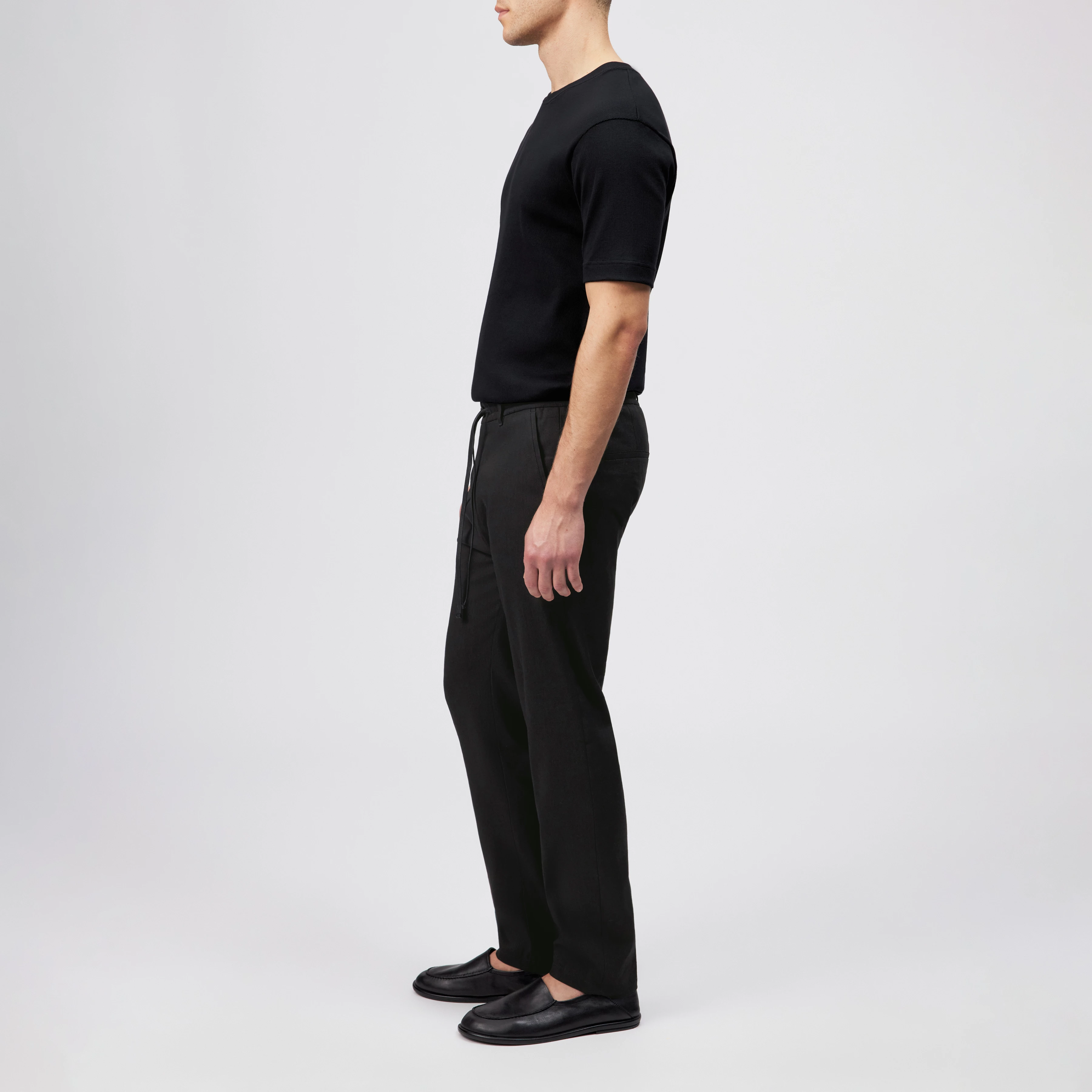 DEGER - Joggingbukser med snøre i hørmix - men - sort - Seitenansicht