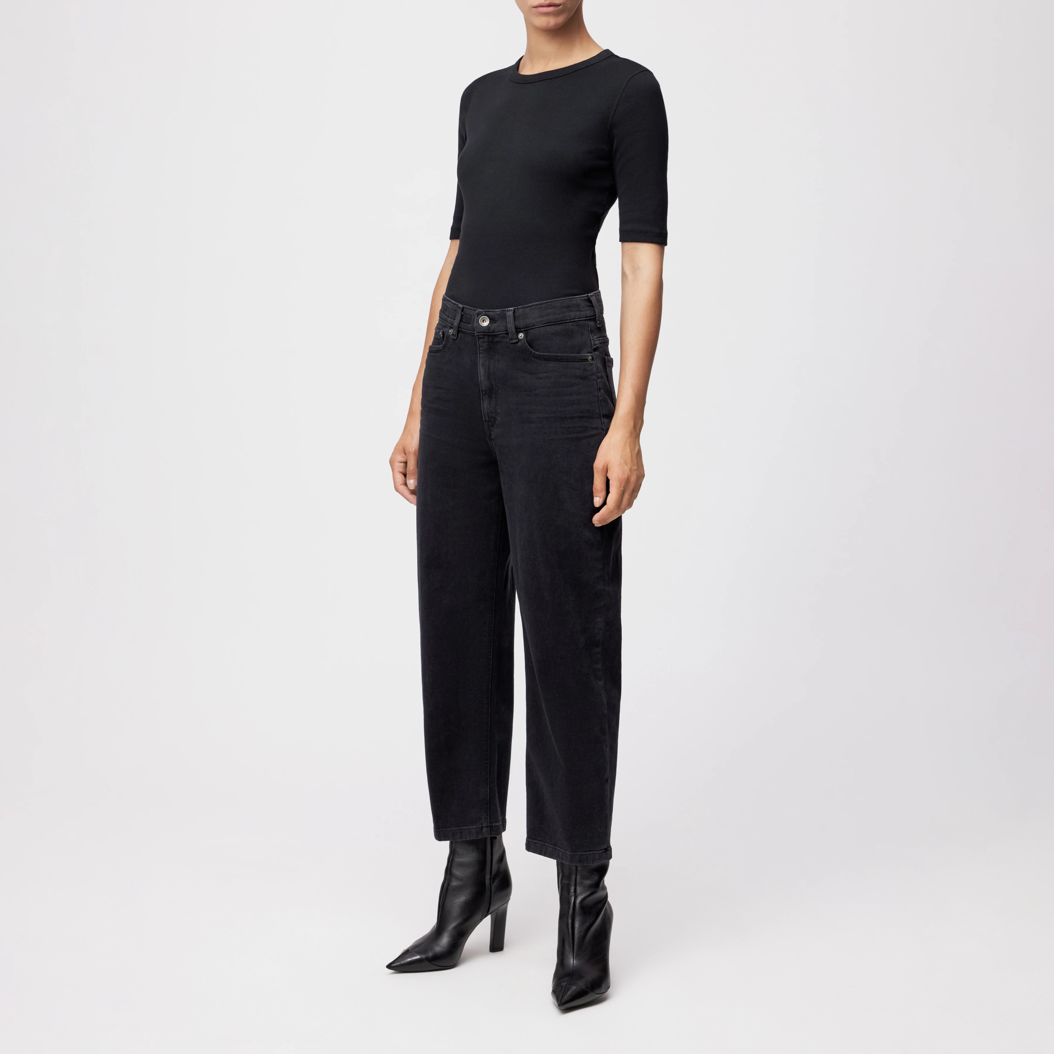 FLOWN - Low-Waist Jeans in Black-Denim - Damen - schwarz - Ganzkörper-Frontansicht