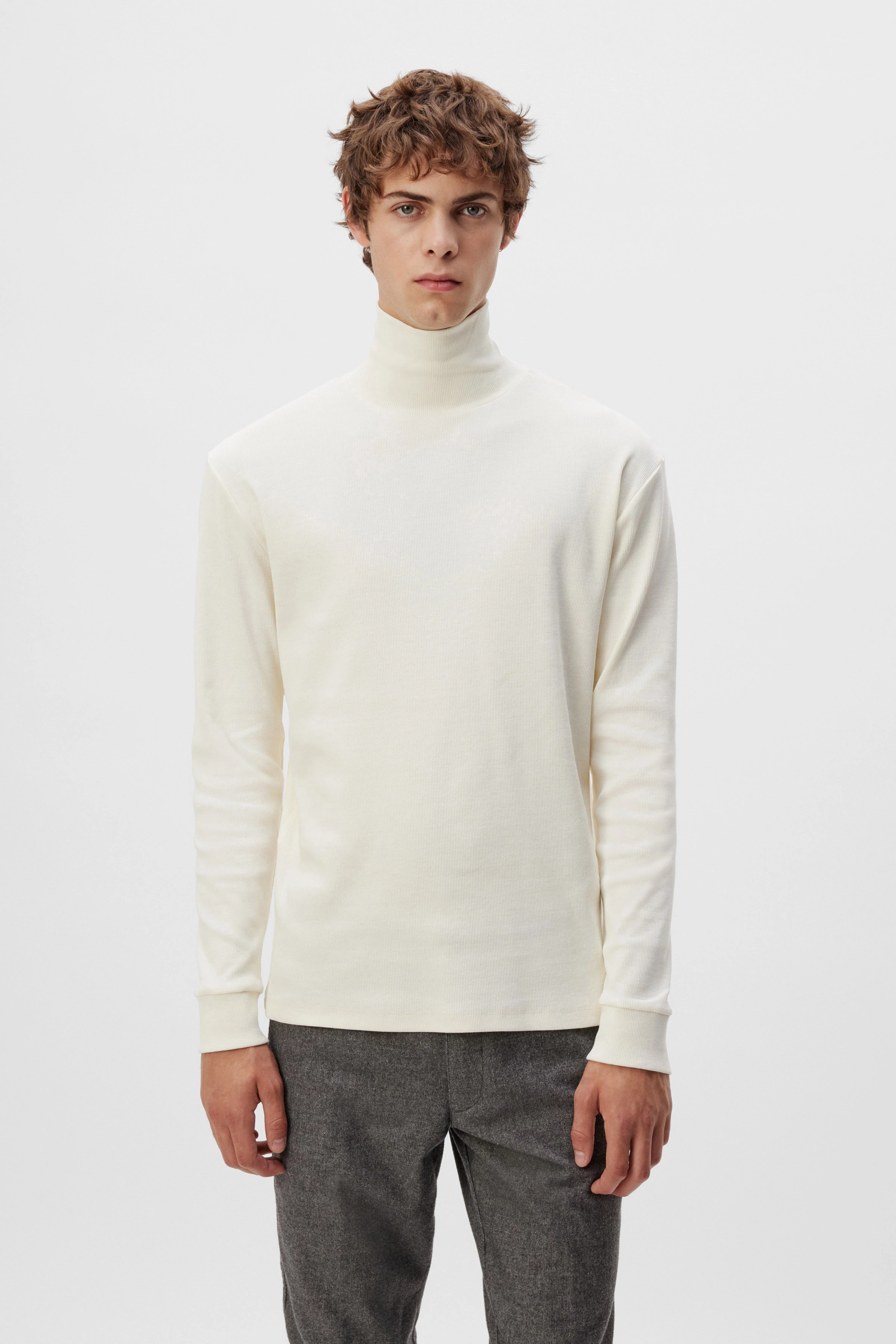 EMANUEL - Turtle Pullover in Rippe - Herren - off white - Frontansicht