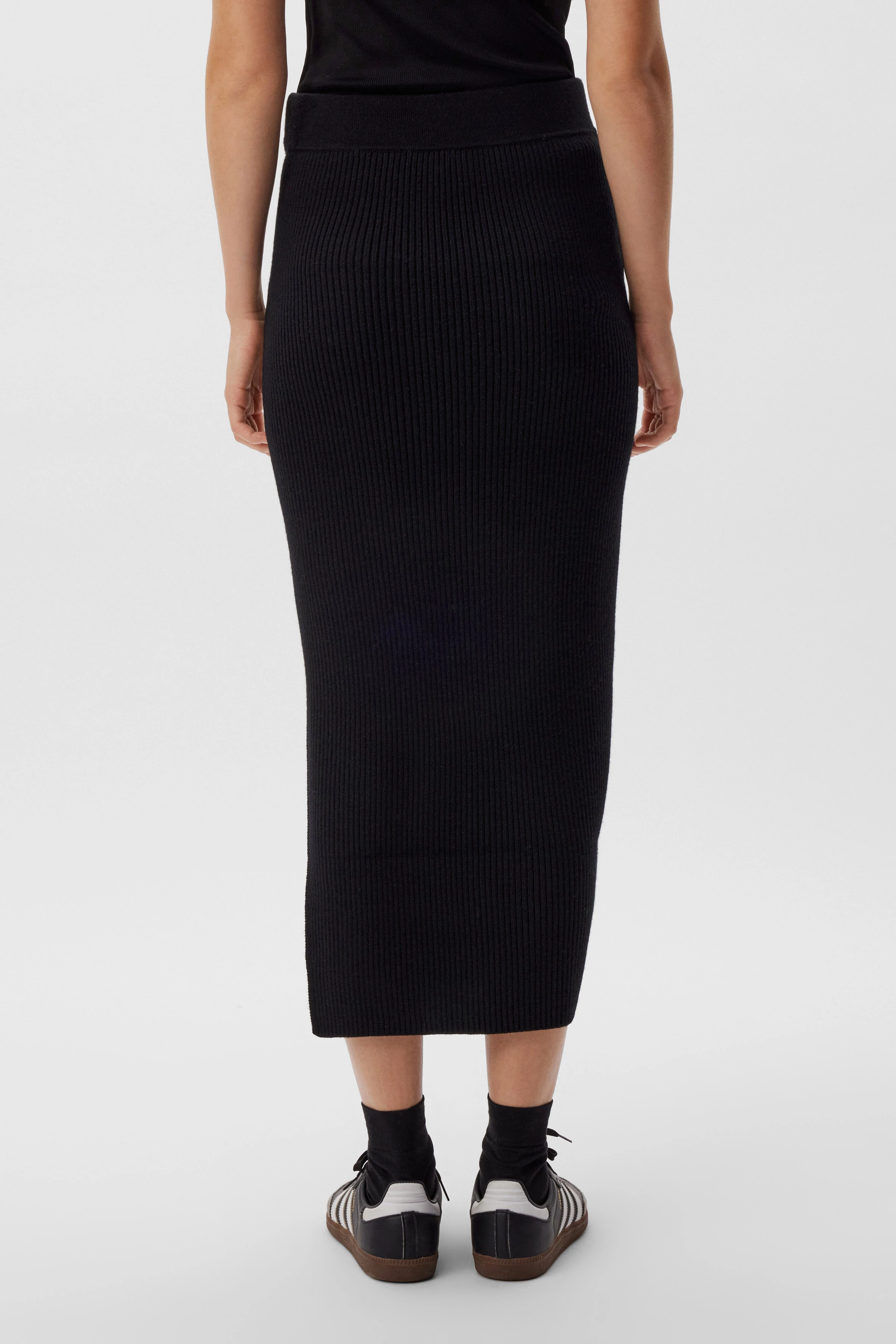 LYANNA - Knitted skirt in merino wool - women - black - Rückansicht